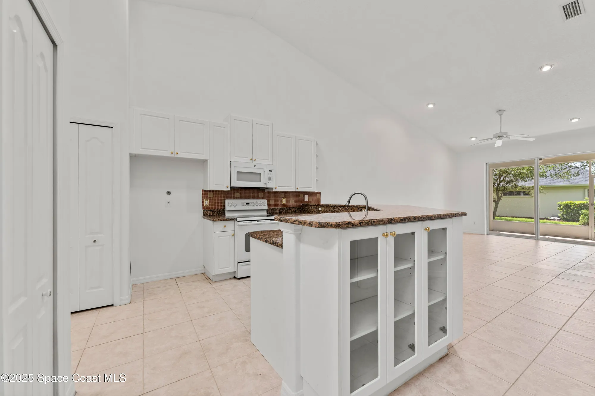 Property Slideshow image 8 of 37 | 2975 savoy dr, Melbourne, FL, 32940