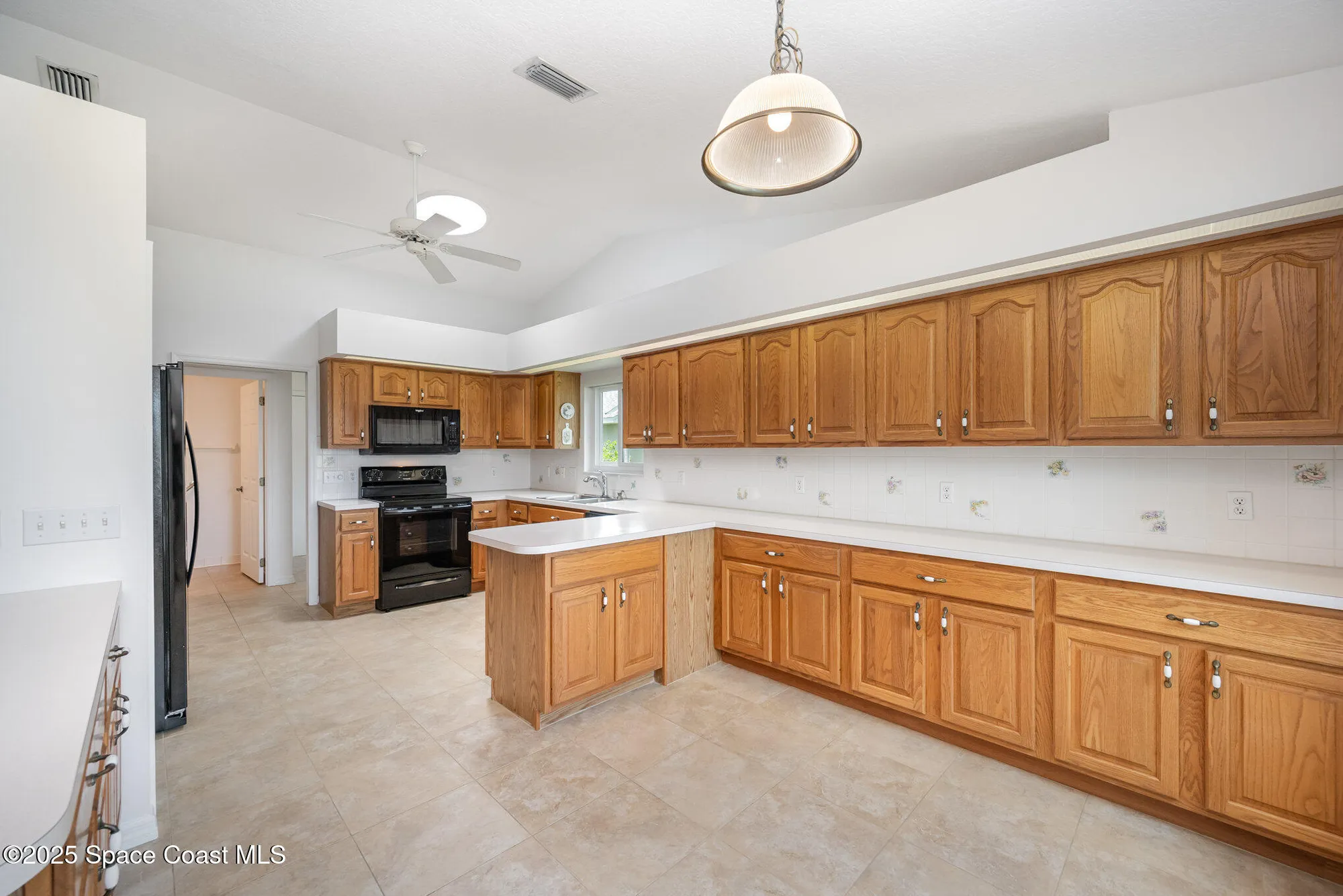 Property Slideshow image 14 of 45 | 1419 patriot dr, Melbourne, FL, 32940
