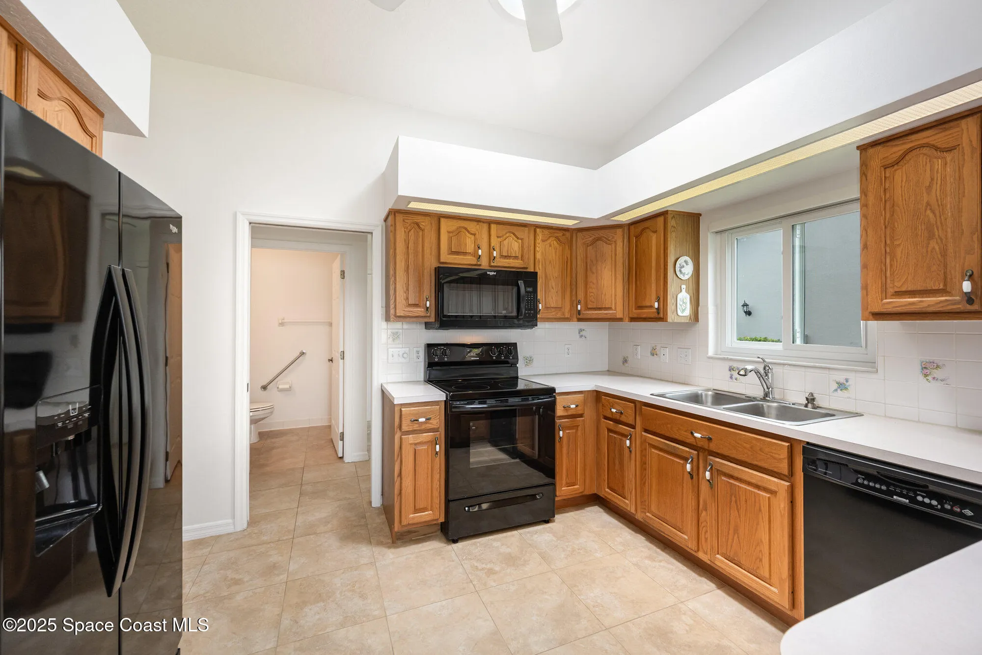 Property Slideshow image 13 of 45 | 1419 patriot dr, Melbourne, FL, 32940