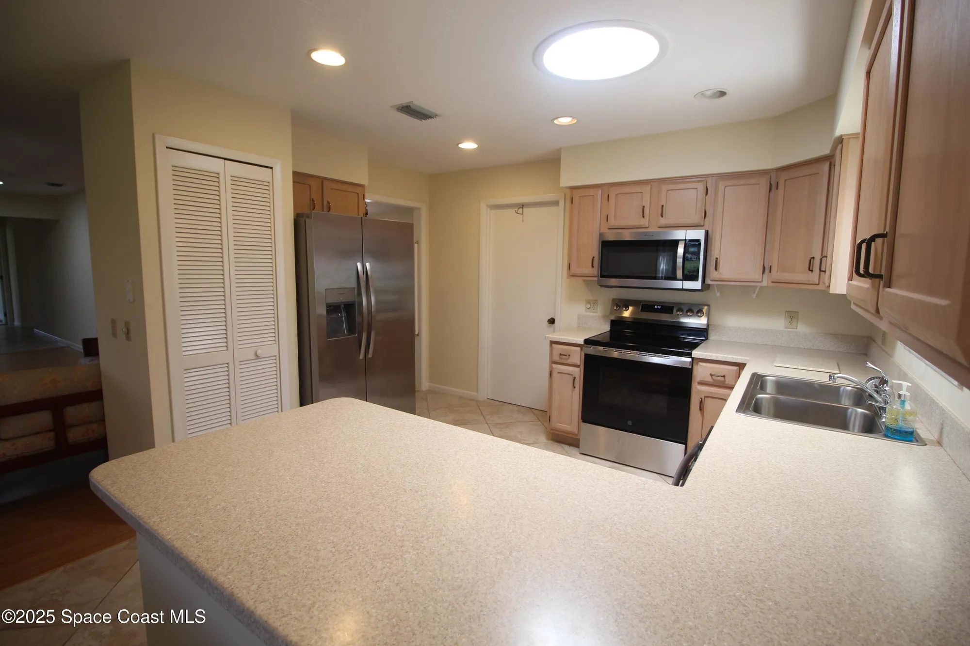 Property Slideshow image 6 of 55 | 1360 democracy ave, Melbourne, FL, 32940