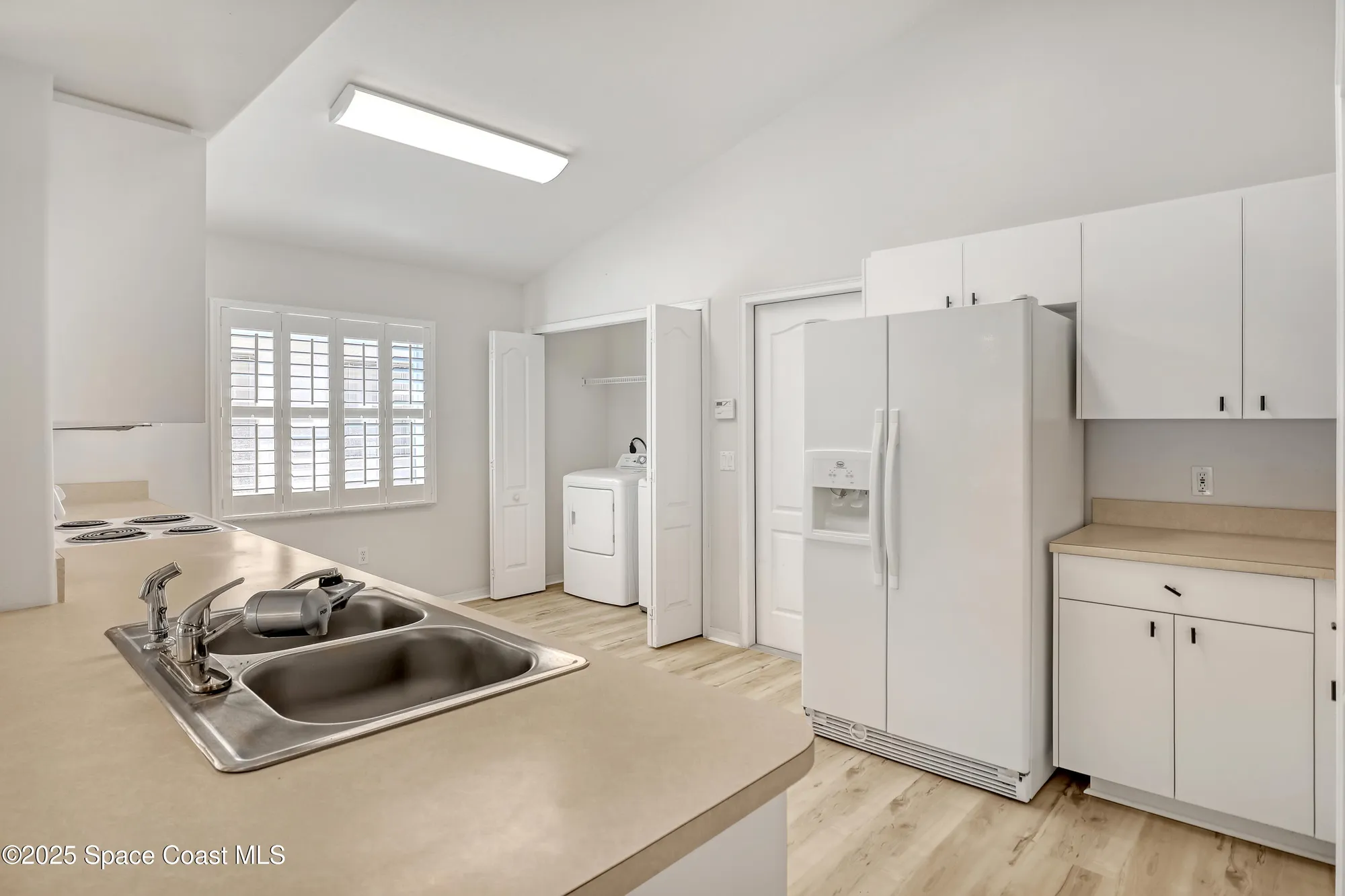 Property Slideshow image 9 of 29 | 1692 keys gate dr, Melbourne, FL, 32940