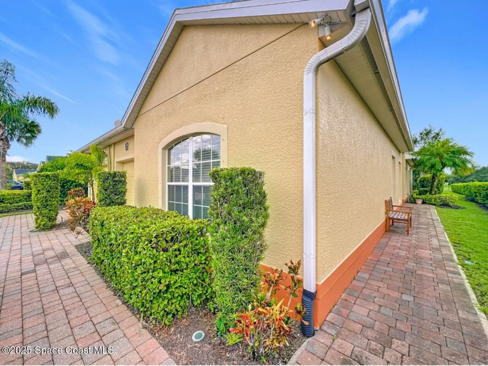 Property Slideshow image 7 of 53 | 3035 savoy dr, Melbourne, FL, 32940
