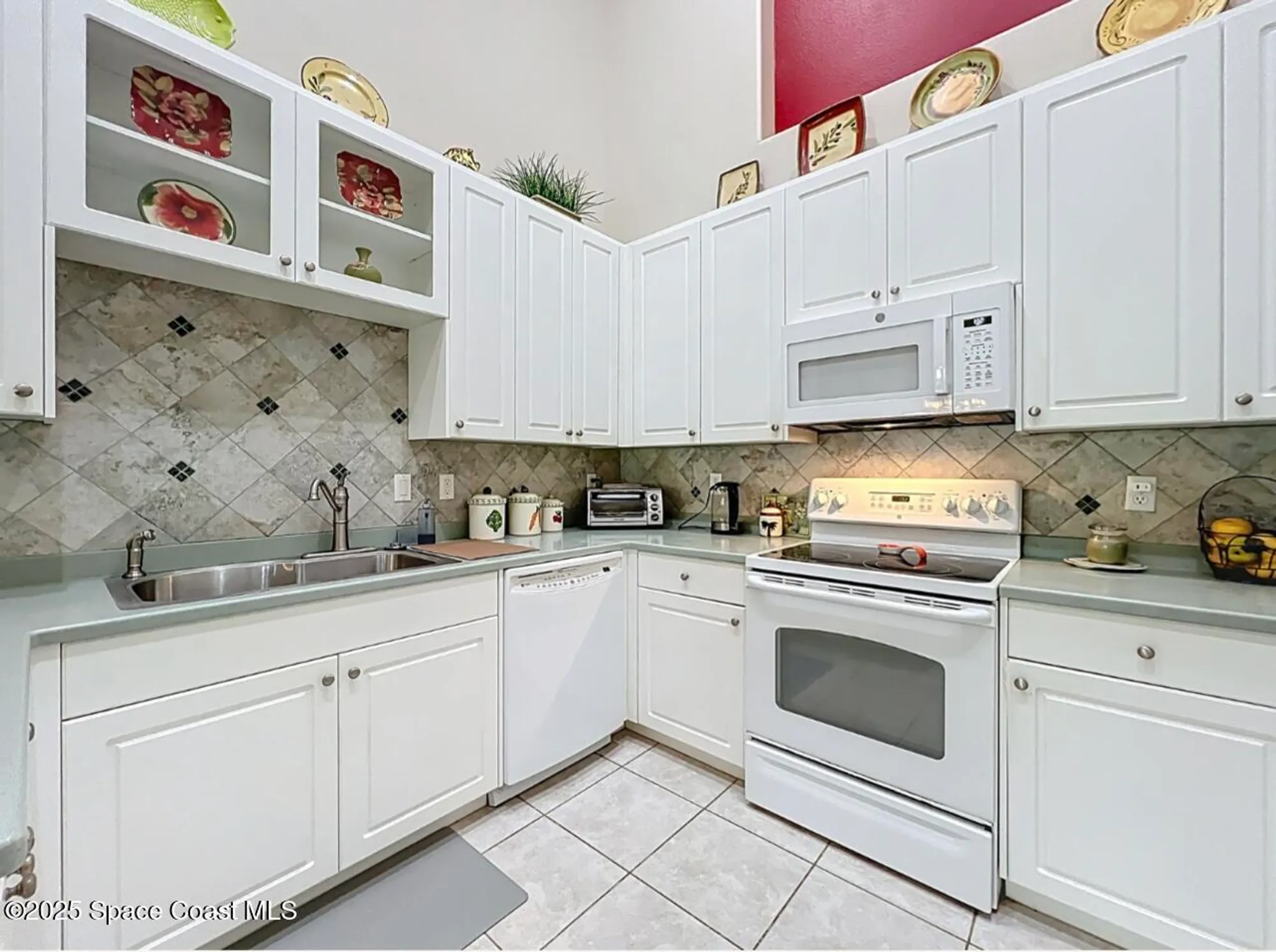 Property Slideshow image 16 of 53 | 3035 savoy dr, Melbourne, FL, 32940