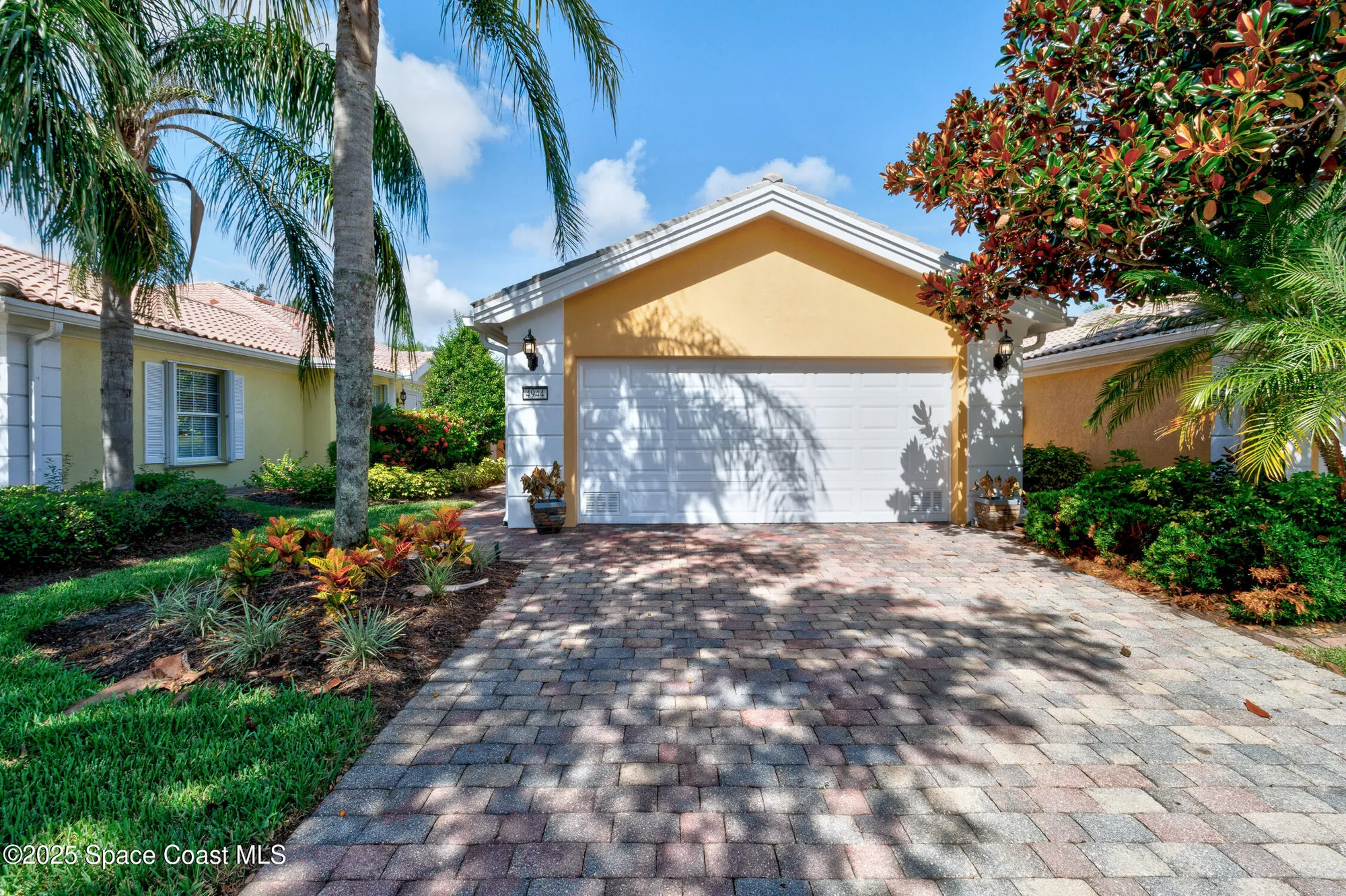 Property Slideshow image 1 of 40 | 4944 corsica sq, Vero Beach, FL, 32967