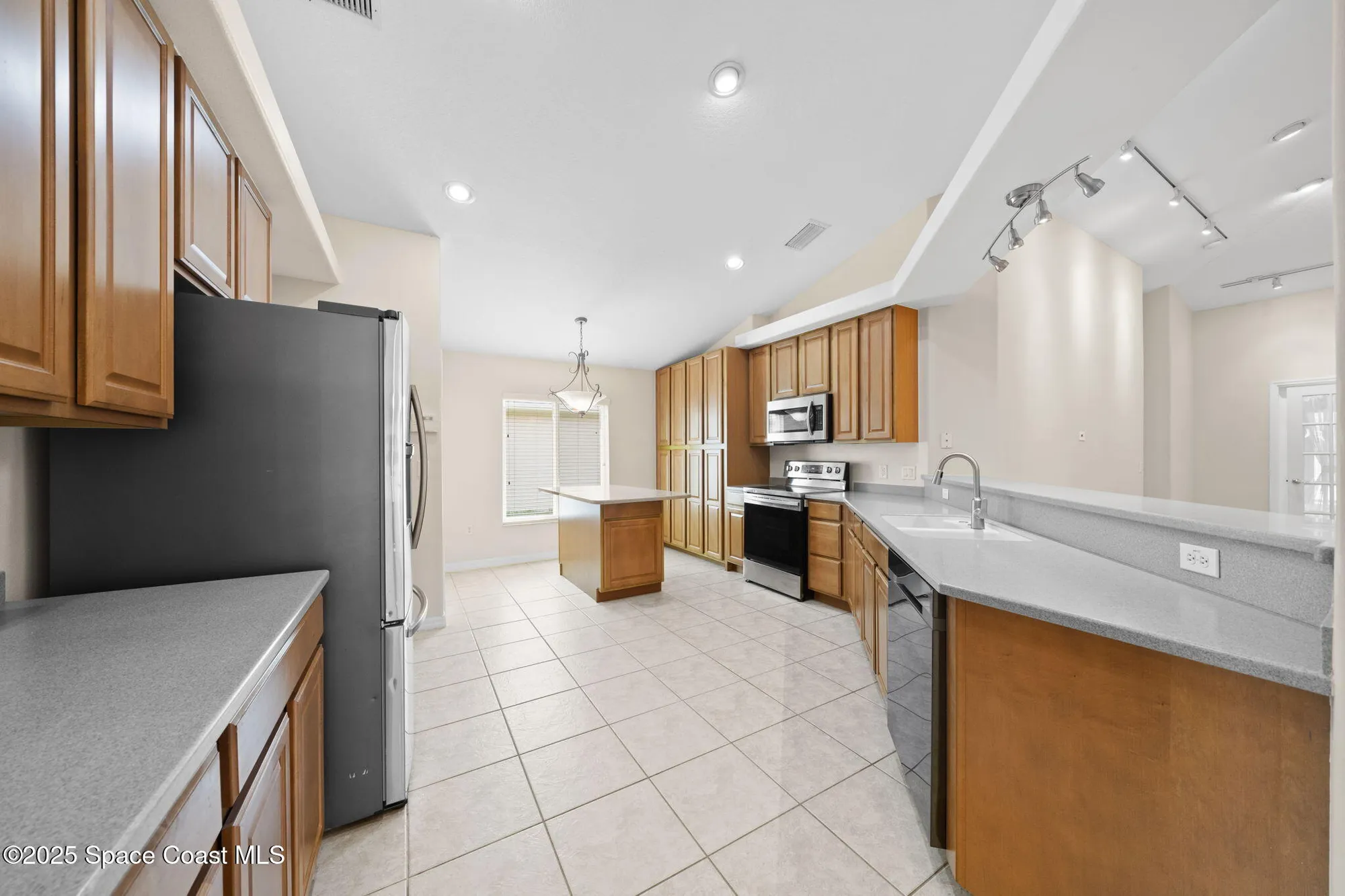 Property Slideshow image 13 of 44 | 6908 mcgrady dr, Melbourne, FL, 32940