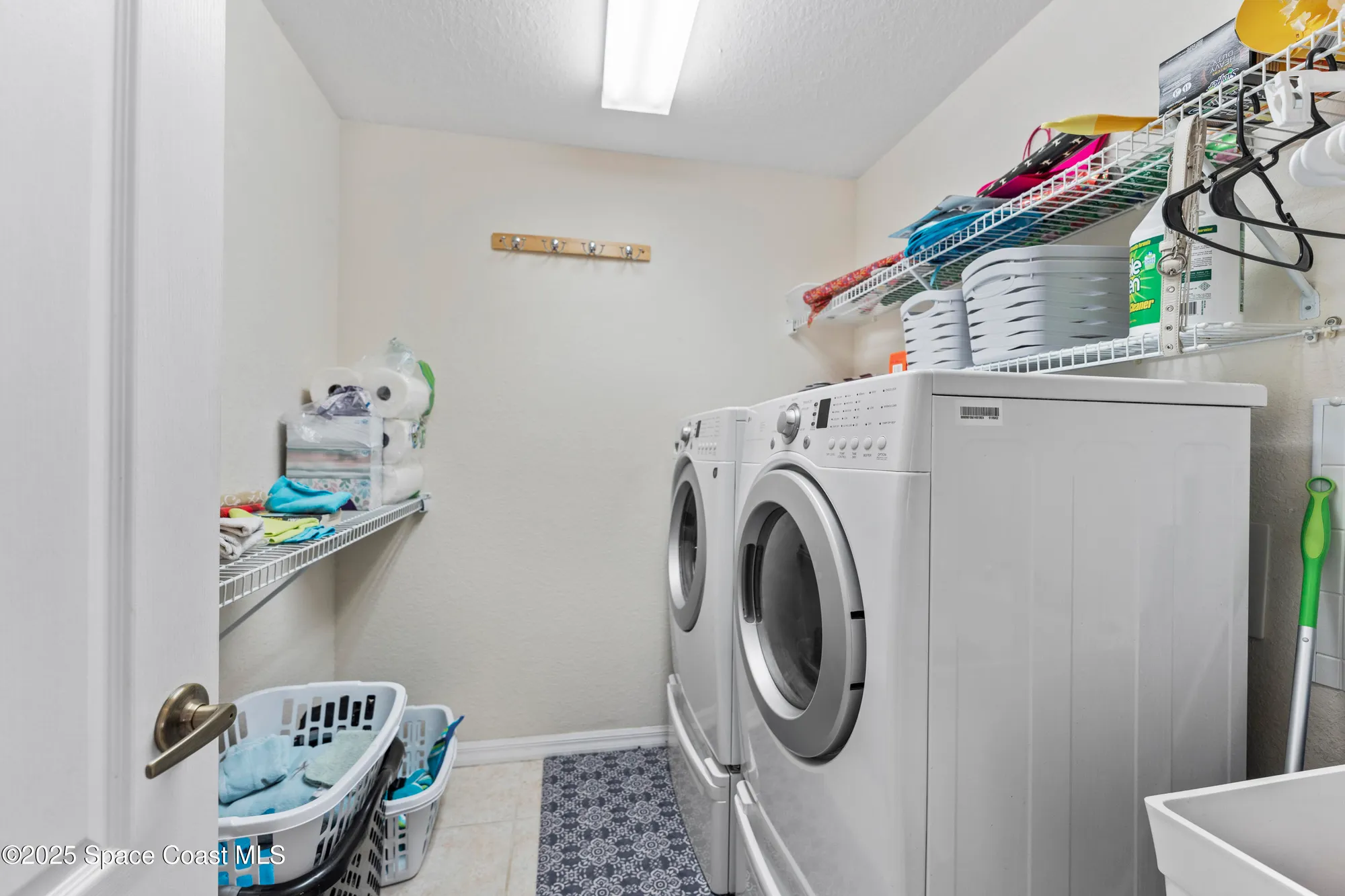 Property Slideshow image 13 of 57 | 958 danville cir, Melbourne, FL, 32904