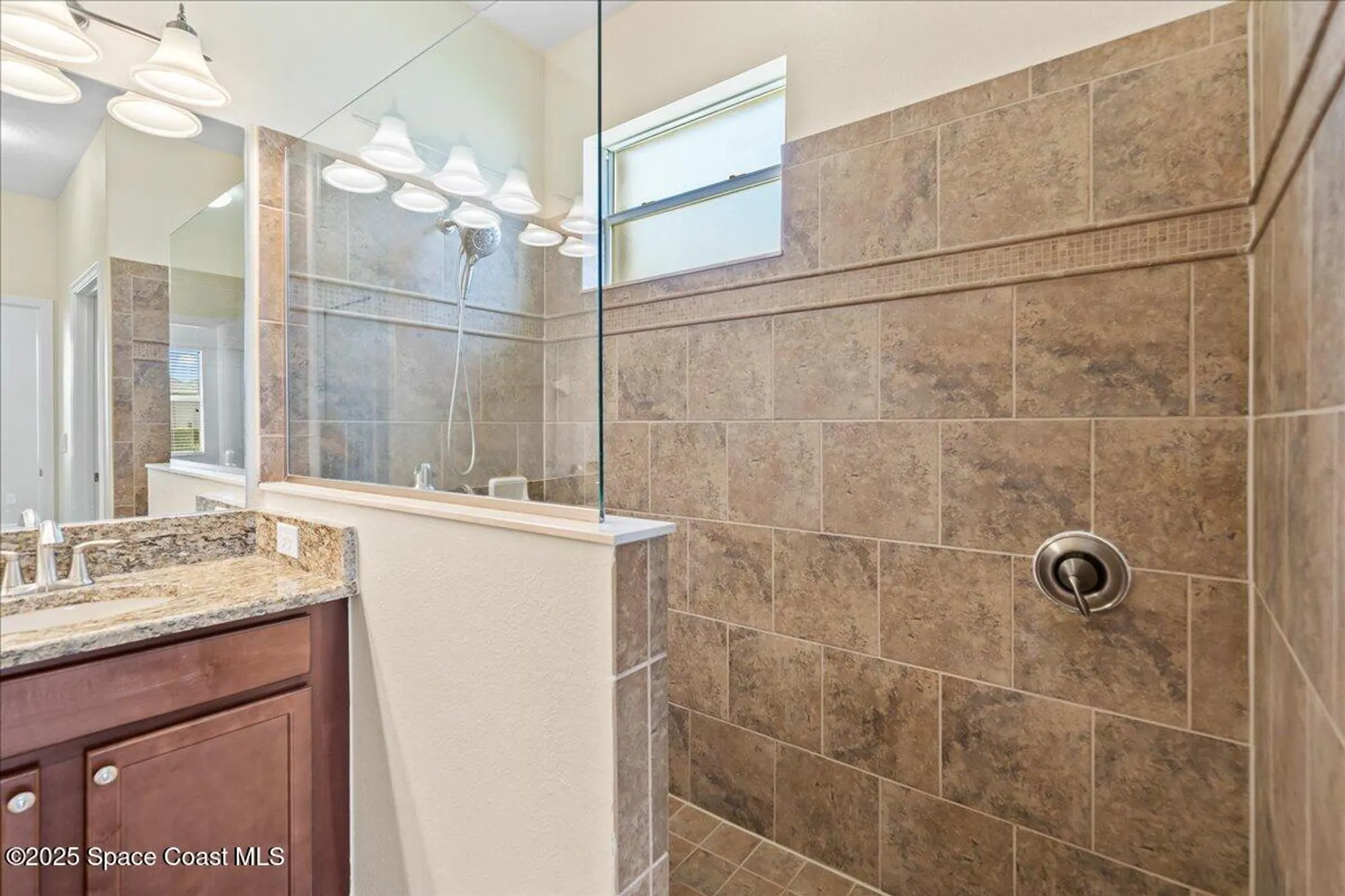 Property Slideshow image 10 of 31 | 3584 sansome cir, Melbourne, FL, 32940