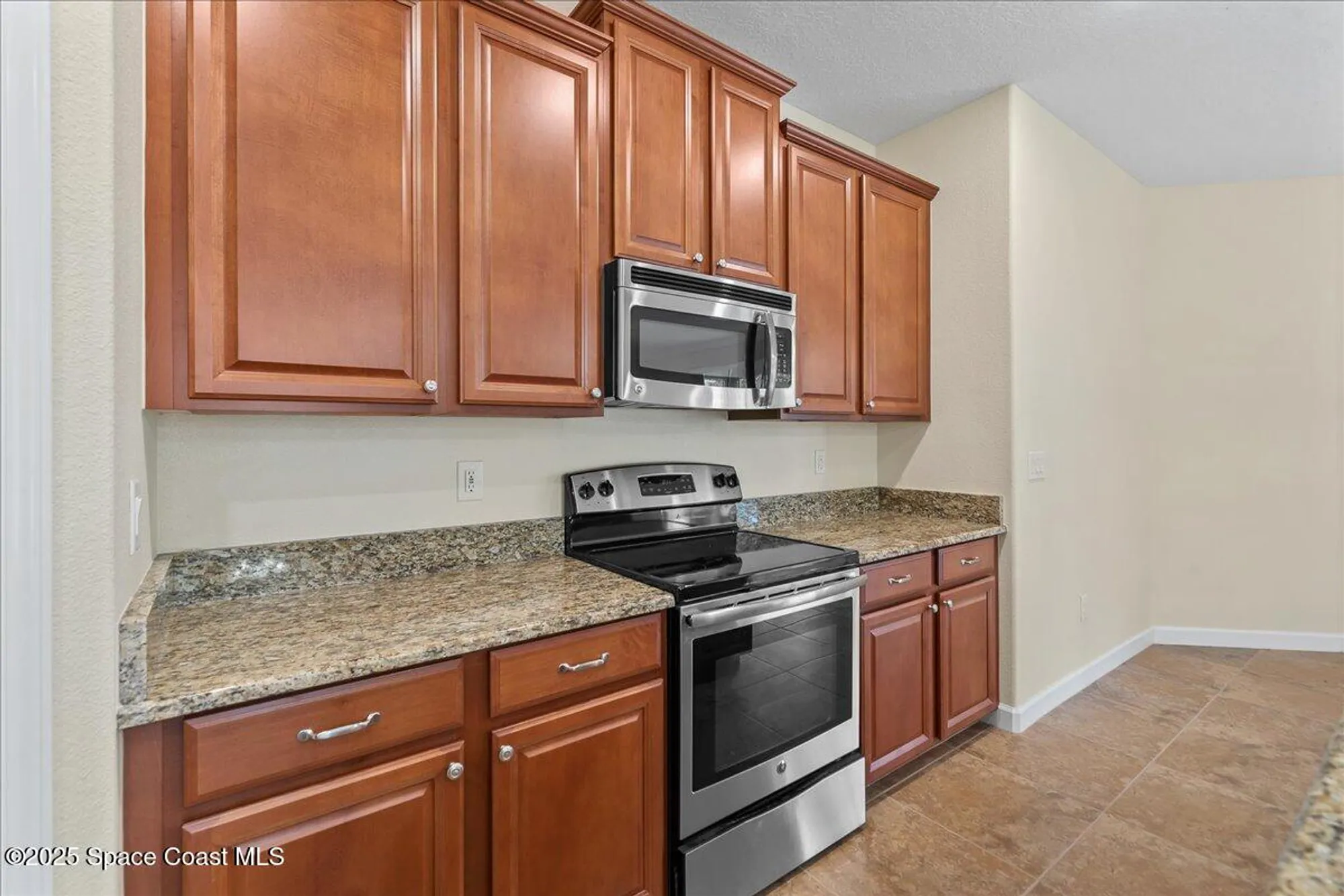 Property Slideshow image 6 of 31 | 3584 sansome cir, Melbourne, FL, 32940