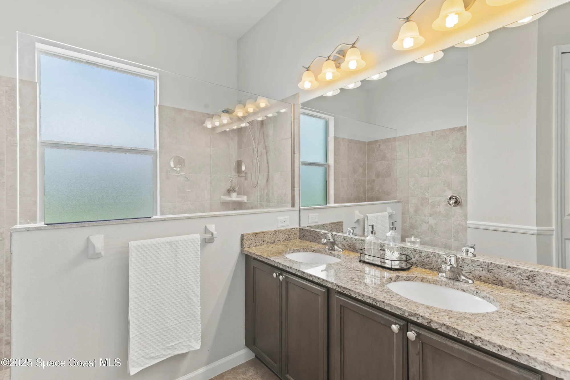 Property Slideshow image 31 of 64 | 3790 alamanda key dr, Melbourne, FL, 32901