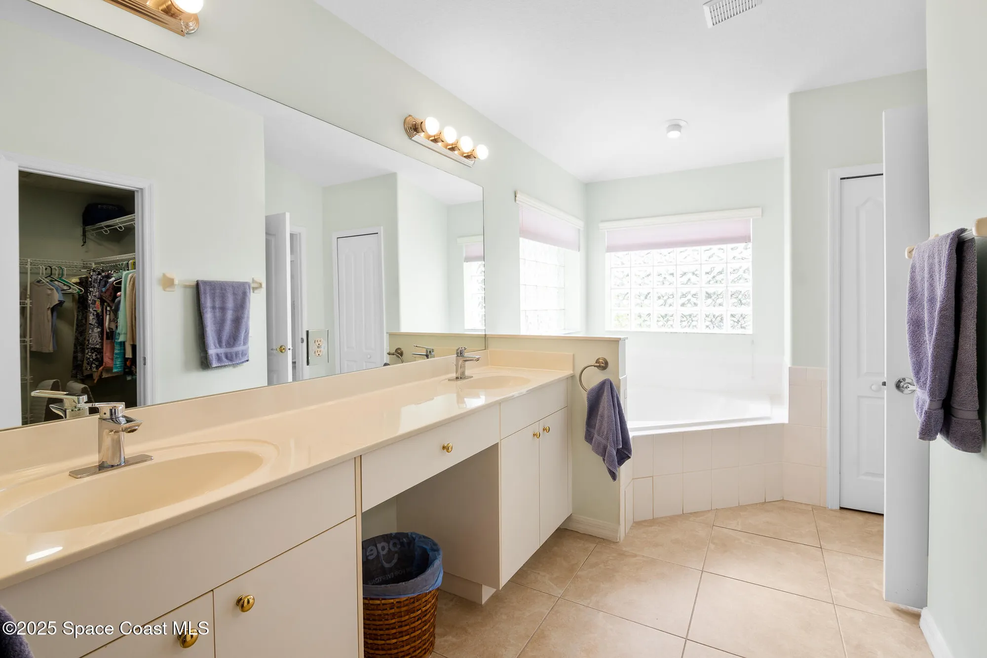 Property Slideshow image 21 of 55 | 1767 grand isle blvd, Melbourne, FL, 32940