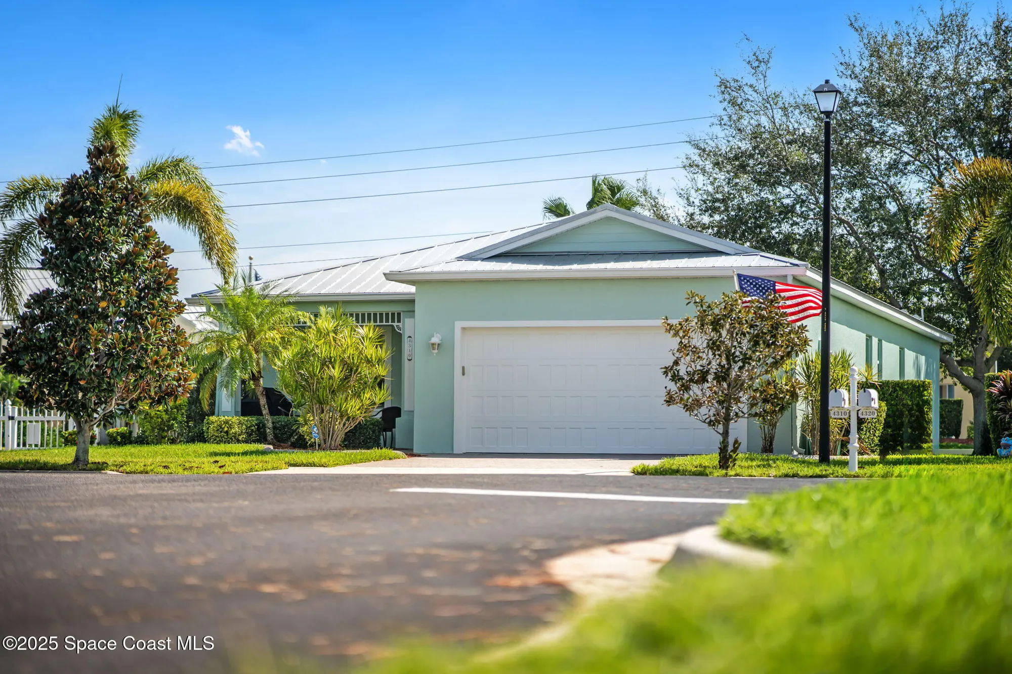 Property Slideshow image 32 of 49 | 4310 alamanda key dr, Melbourne, FL, 32901