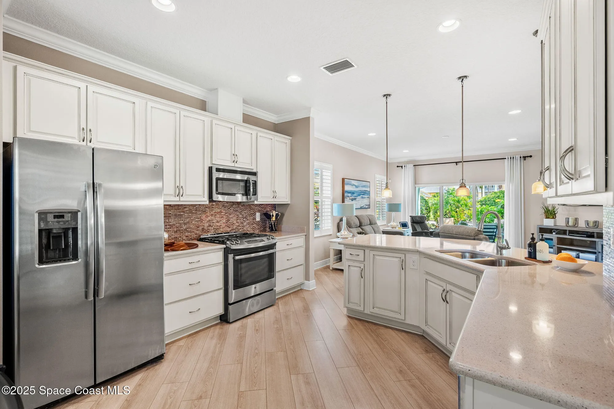 Property Slideshow image 9 of 49 | 4310 alamanda key dr, Melbourne, FL, 32901