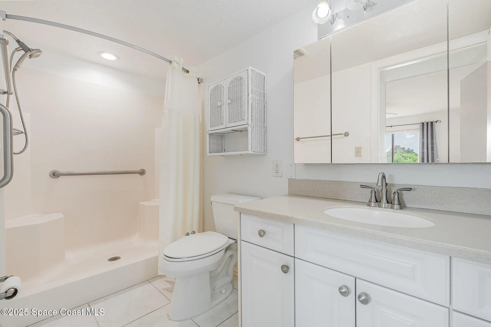 Property Slideshow image 11 of 33 | 1410 huntington ln apt 1204, Rockledge, FL, 32955