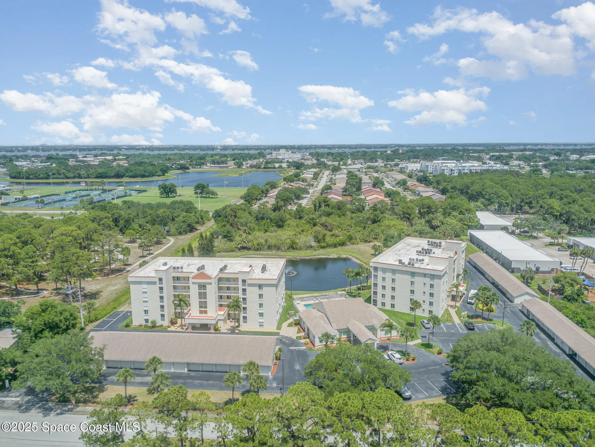Property Slideshow image 2 of 33 | 1410 huntington ln apt 1204, Rockledge, FL, 32955