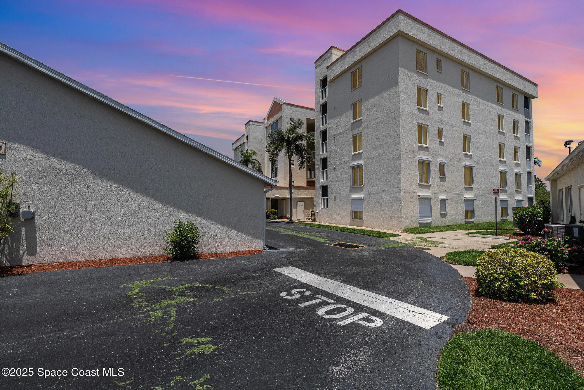 Property Slideshow image 28 of 33 | 1410 huntington ln apt 1204, Rockledge, FL, 32955
