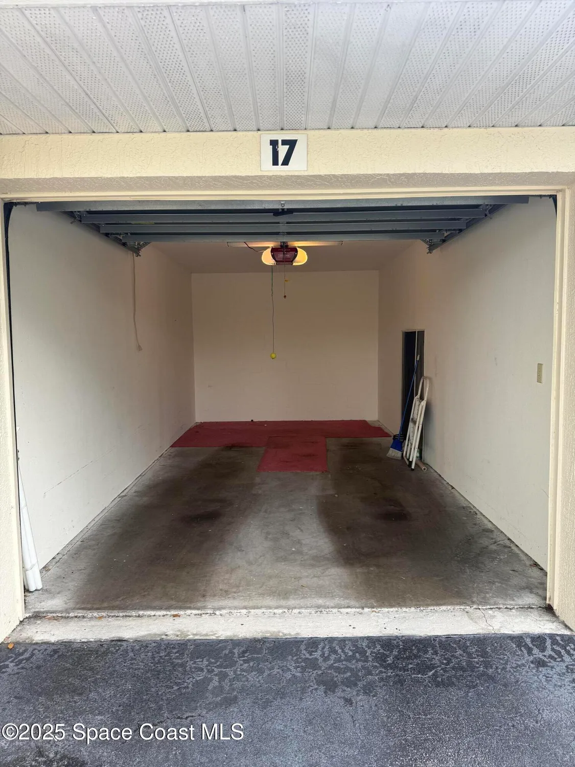 Property Slideshow image 27 of 33 | 1410 huntington ln apt 1204, Rockledge, FL, 32955