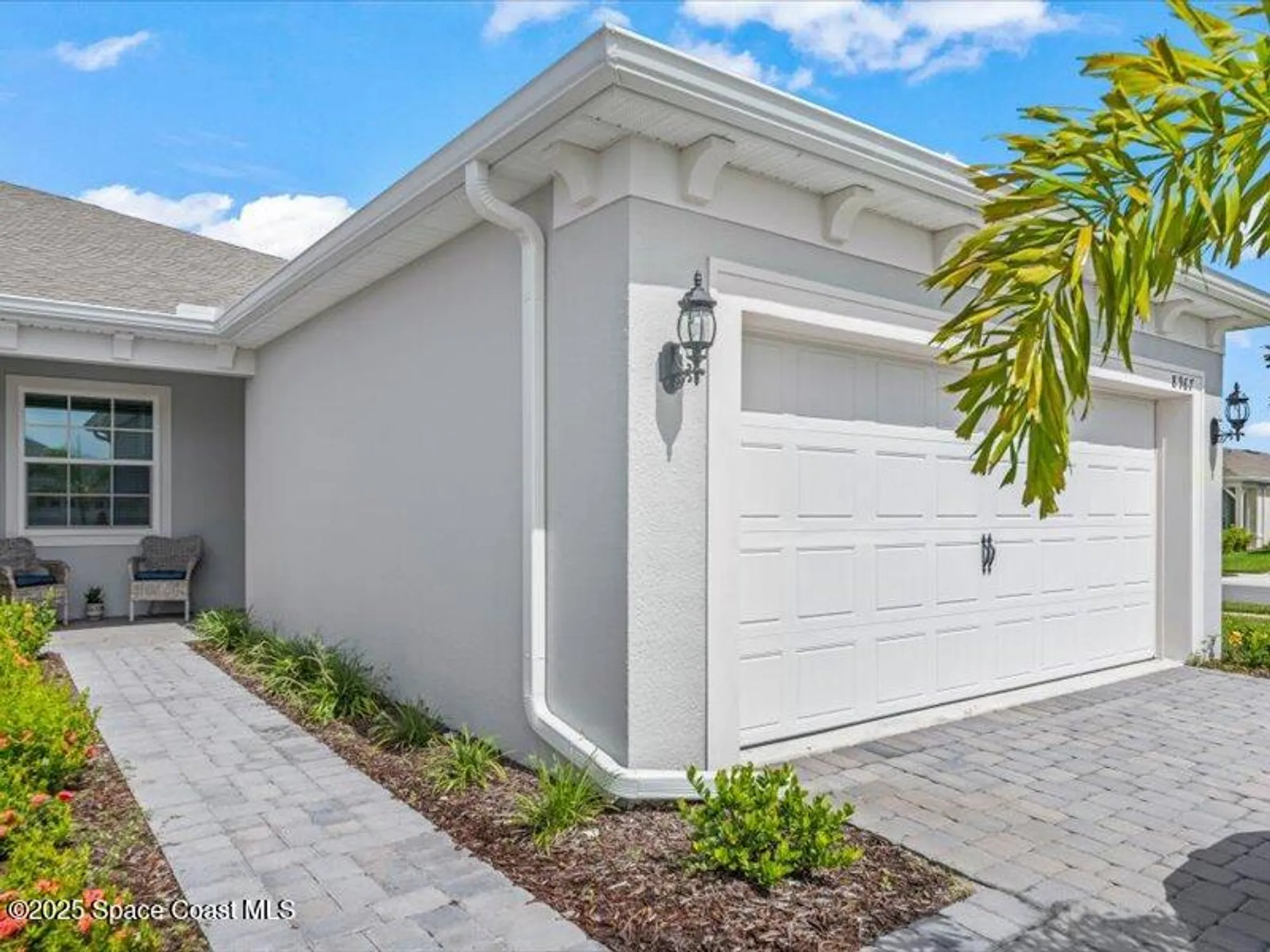 Property Slideshow image 1 of 36 | 8967 splashing dr, Melbourne, FL, 32940