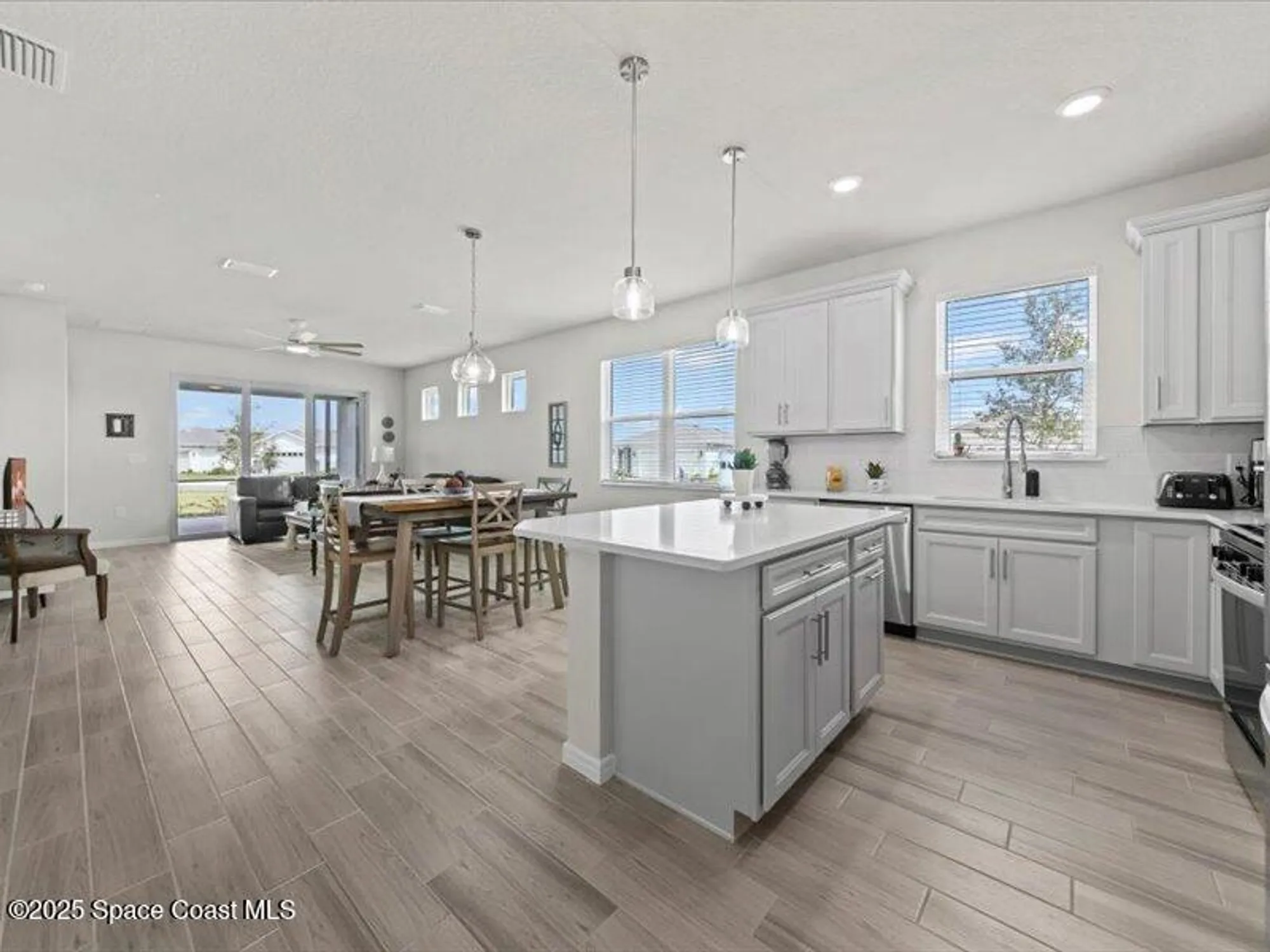 Property Slideshow image 9 of 36 | 8967 splashing dr, Melbourne, FL, 32940