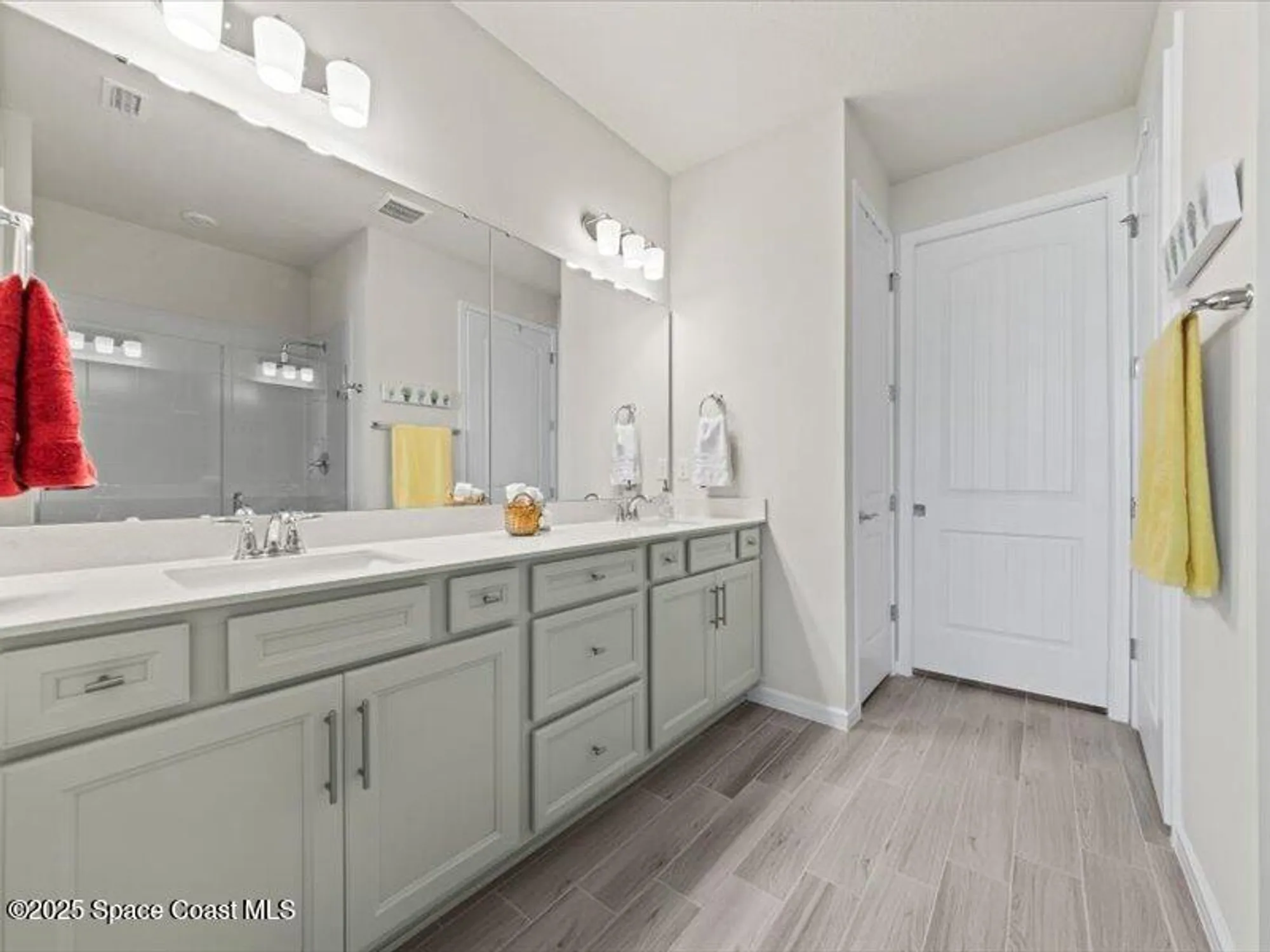 Property Slideshow image 18 of 36 | 8967 splashing dr, Melbourne, FL, 32940