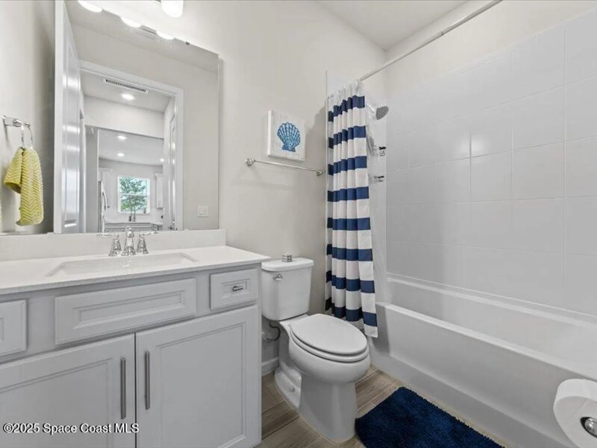 Property Slideshow image 23 of 36 | 8967 splashing dr, Melbourne, FL, 32940