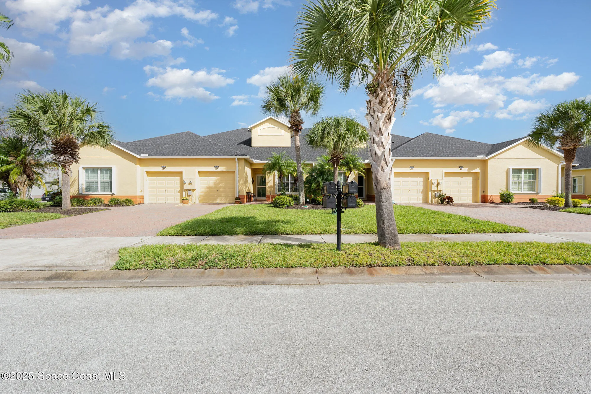 Property Slideshow image 4 of 119 | 3710 funston cir, Melbourne, FL, 32940
