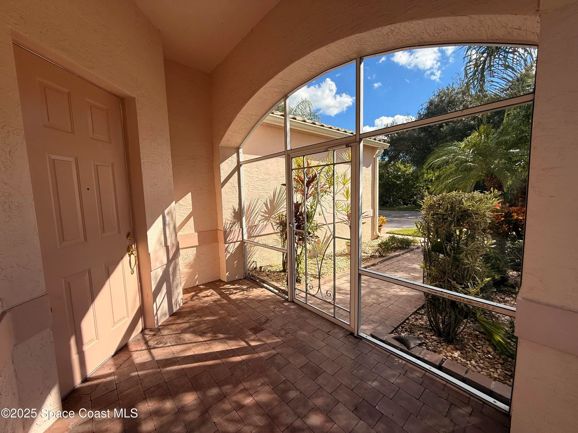 Property Slideshow image 3 of 29 | 633 nw whitfield way, Port St Lucie, FL, 34986