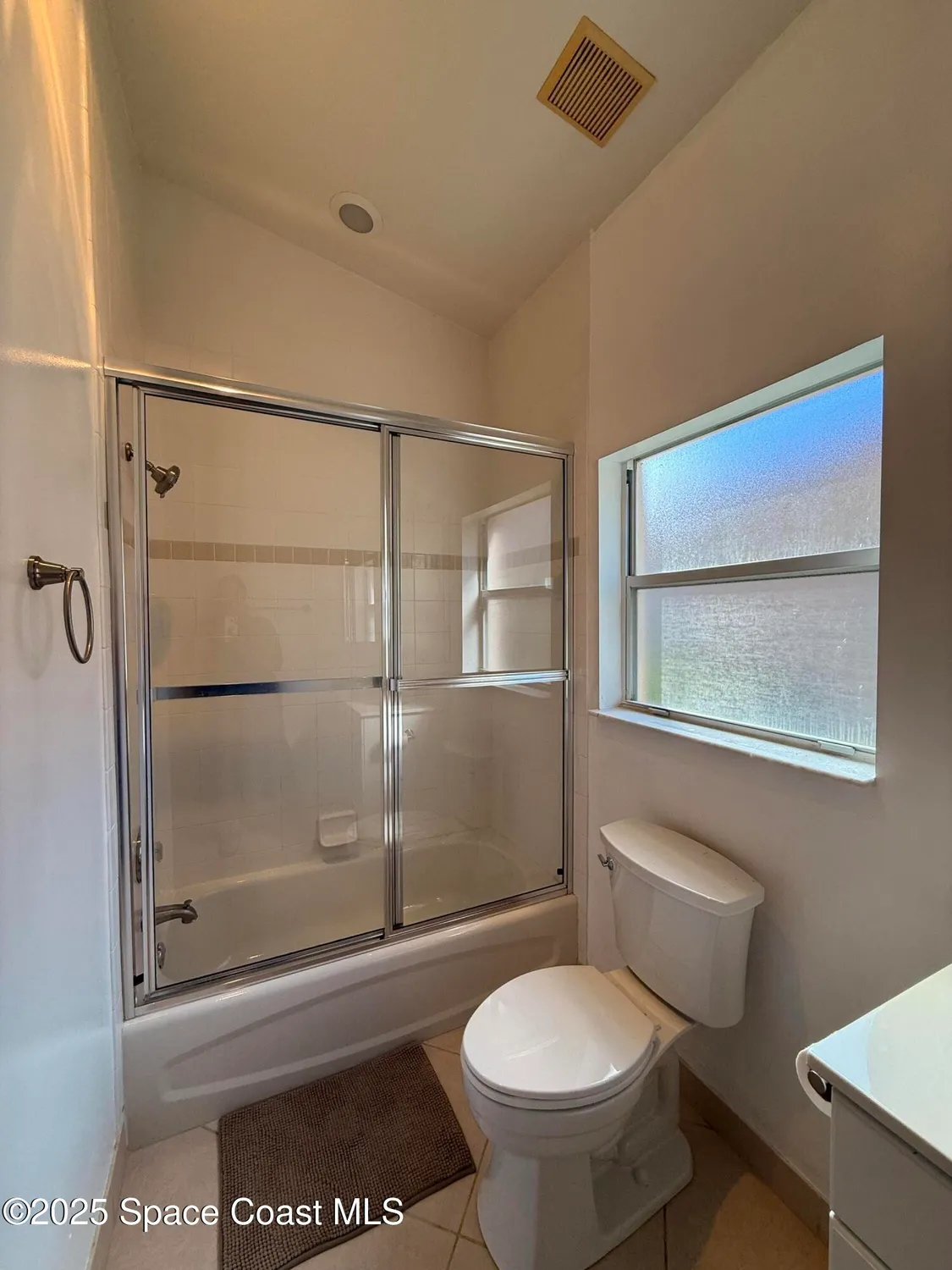 Property Slideshow image 9 of 29 | 633 nw whitfield way, Port St Lucie, FL, 34986