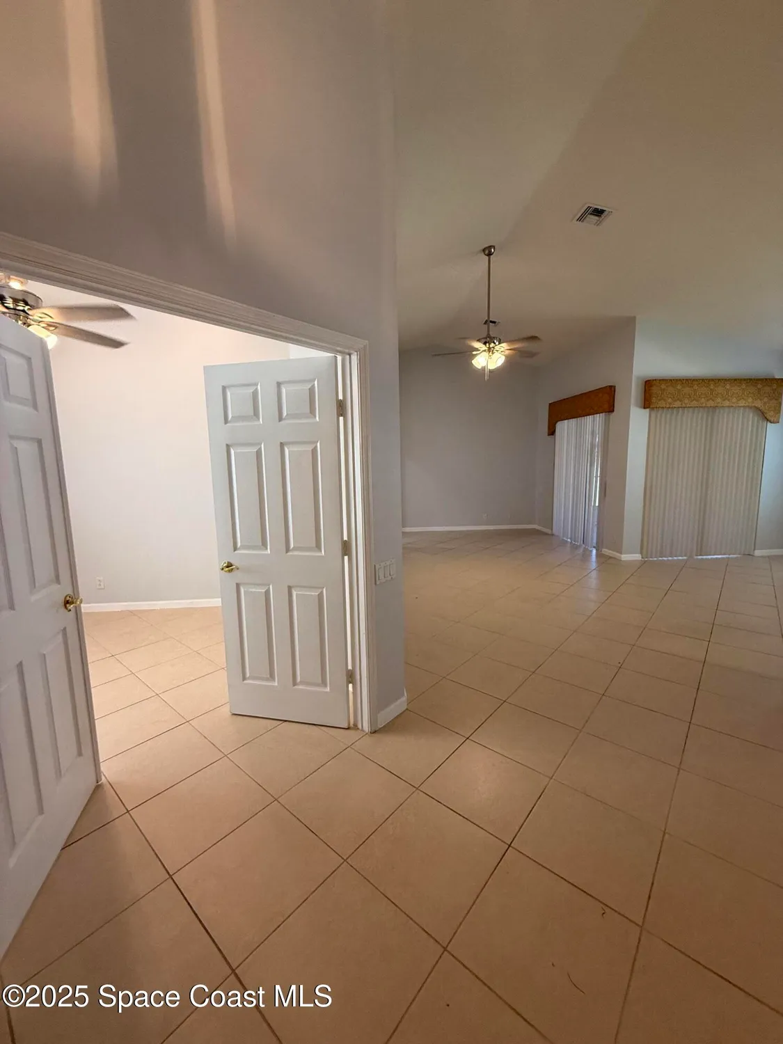 Property Slideshow image 4 of 29 | 633 nw whitfield way, Port St Lucie, FL, 34986