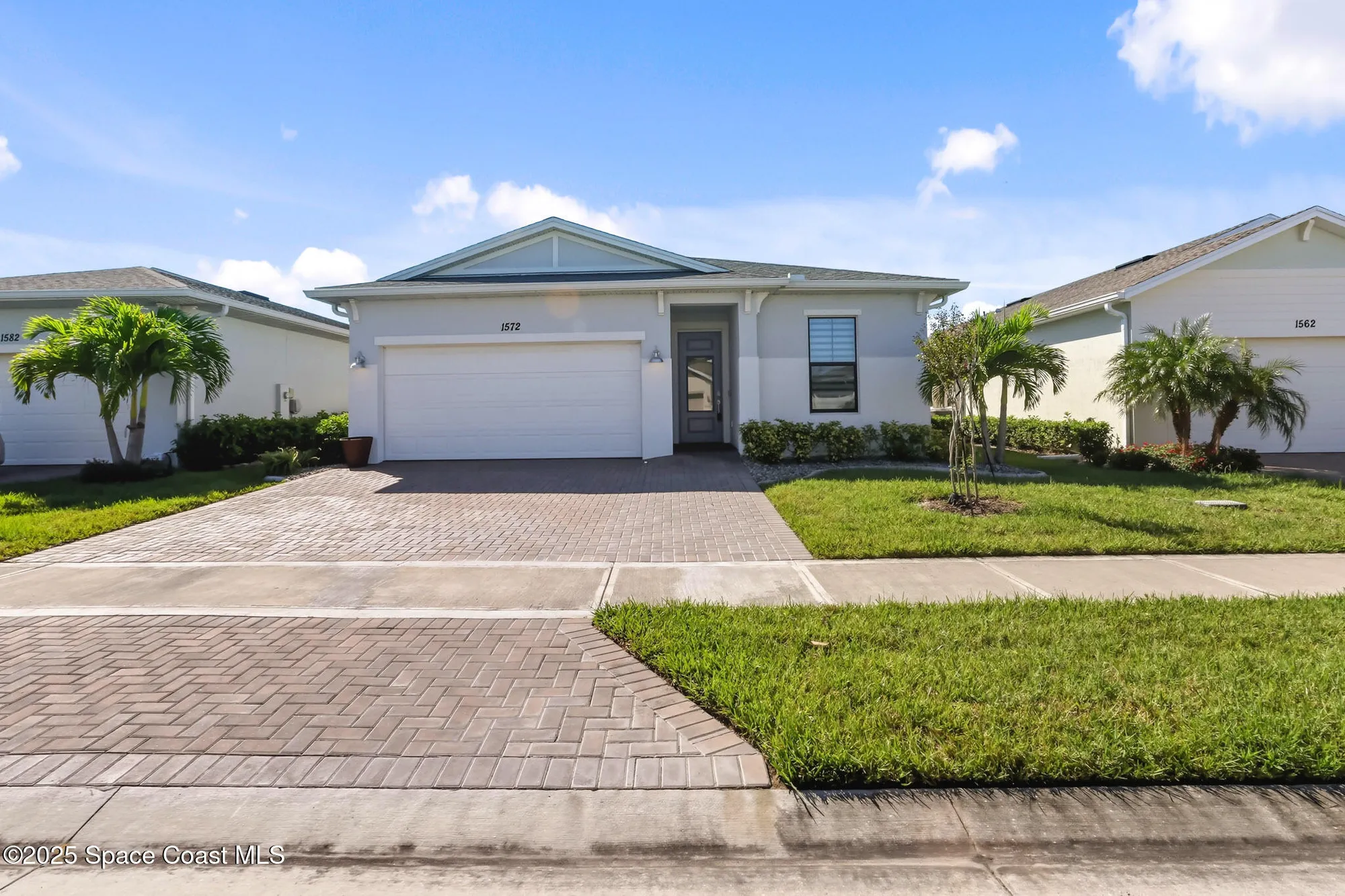 Property Slideshow image 4 of 66 | 1572 great belt cir, Melbourne, FL, 32940