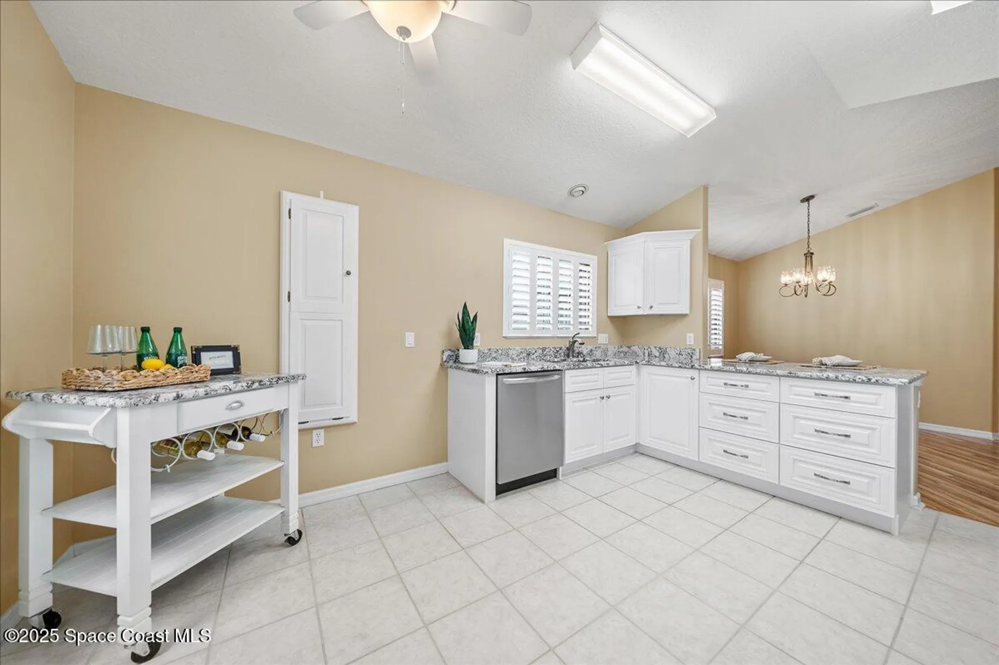 Property Slideshow image 10 of 41 | 1671 lago mar dr, Melbourne, FL, 32940