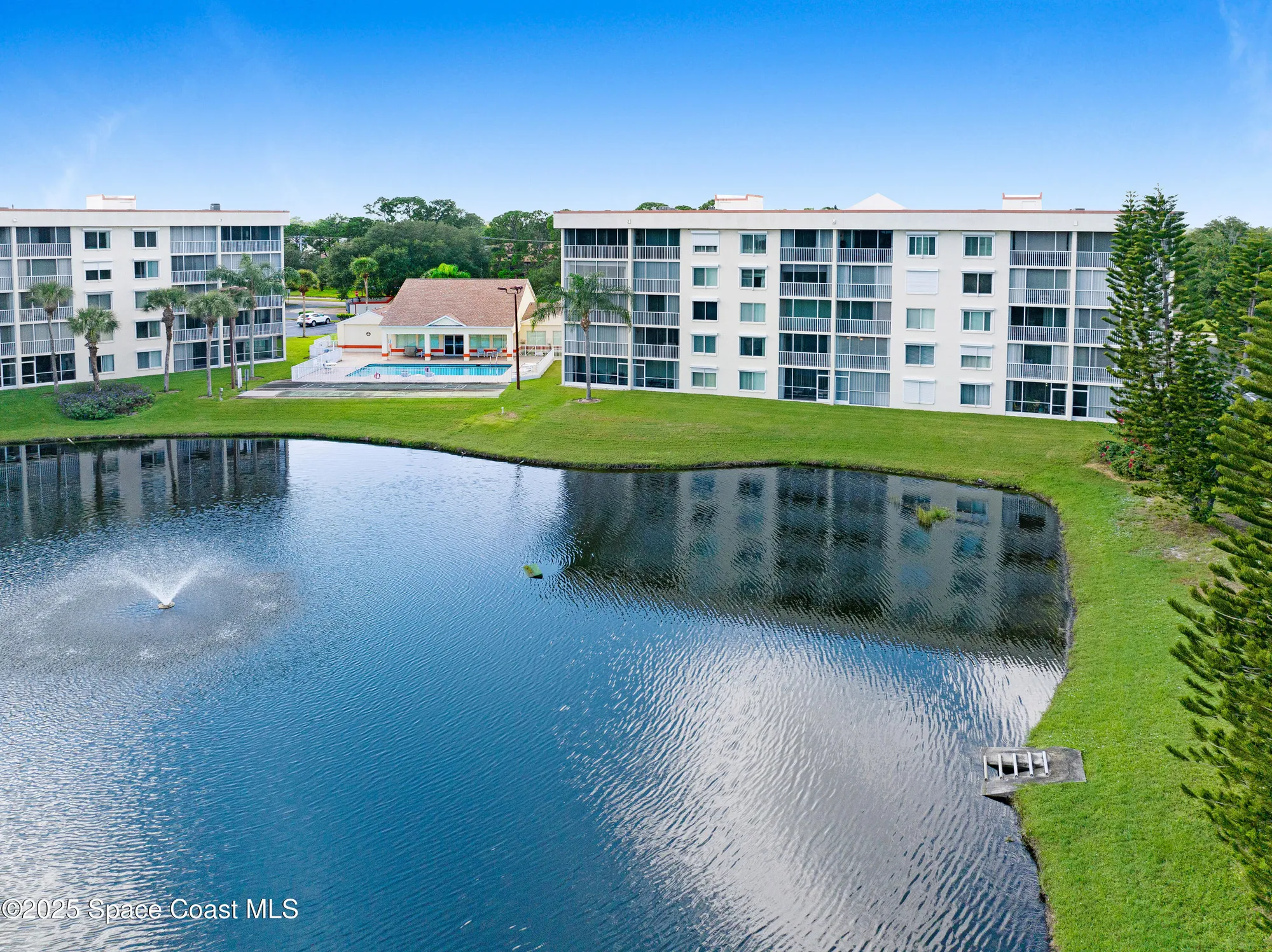 Property Slideshow image 32 of 46 | 1410 huntington ln 1203, Rockledge, FL, 32955