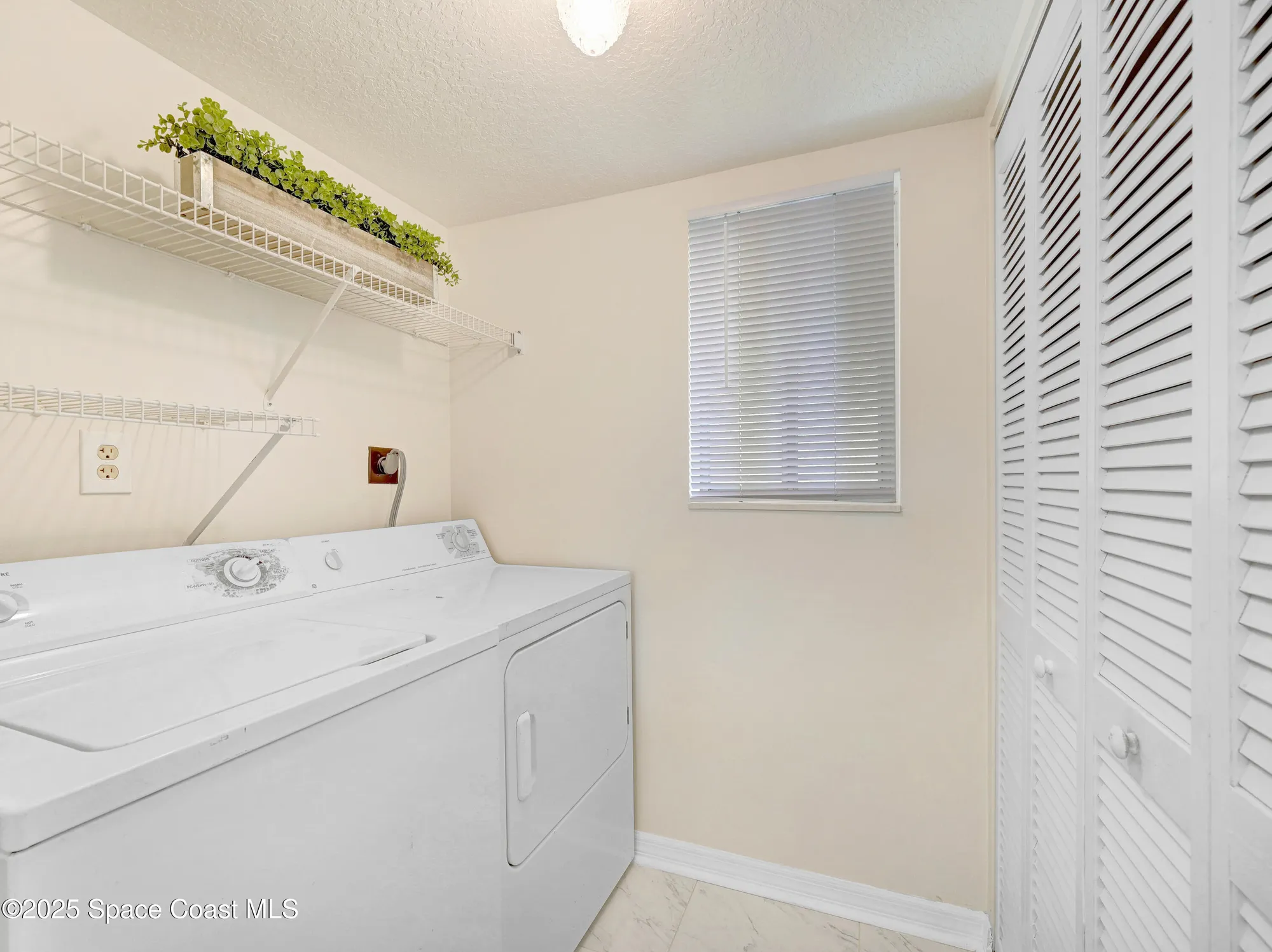 Property Slideshow image 11 of 46 | 1410 huntington ln 1203, Rockledge, FL, 32955