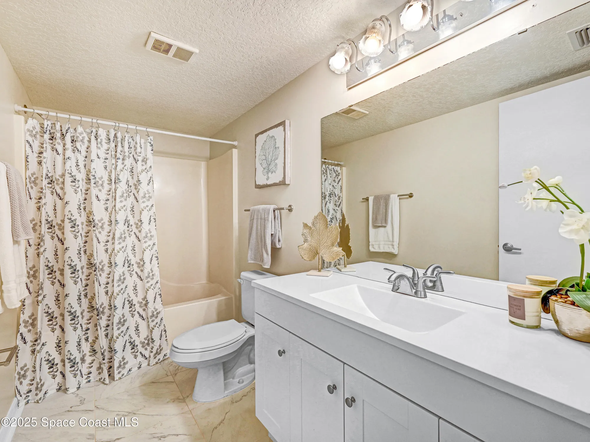 Property Slideshow image 28 of 46 | 1410 huntington ln 1203, Rockledge, FL, 32955