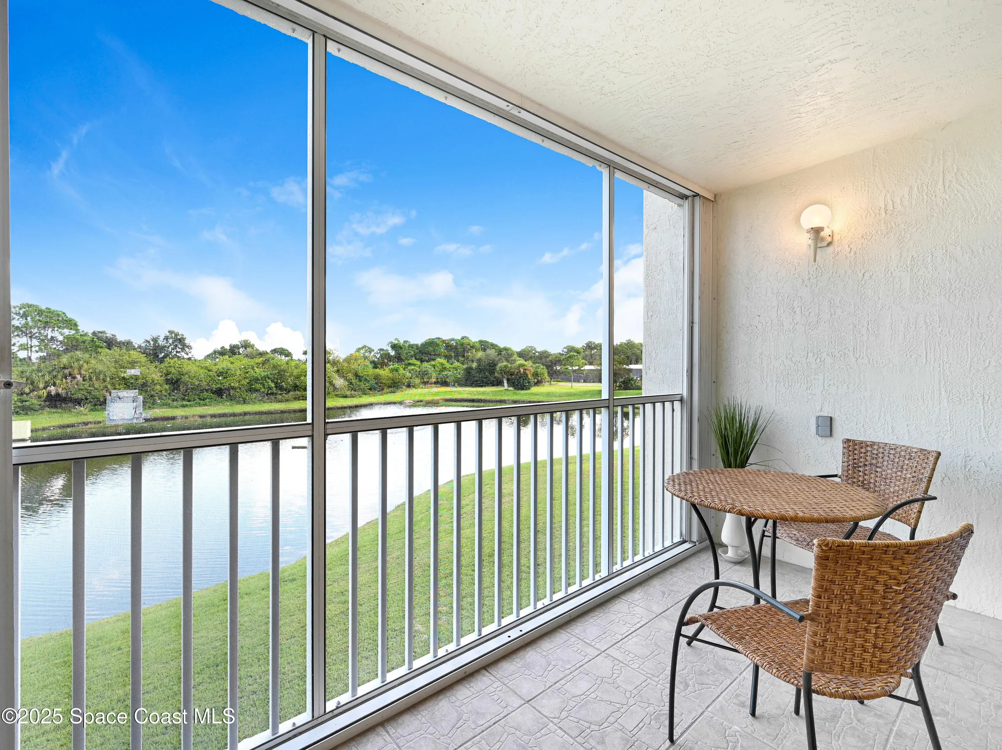 Property Slideshow image 19 of 46 | 1410 huntington ln 1203, Rockledge, FL, 32955