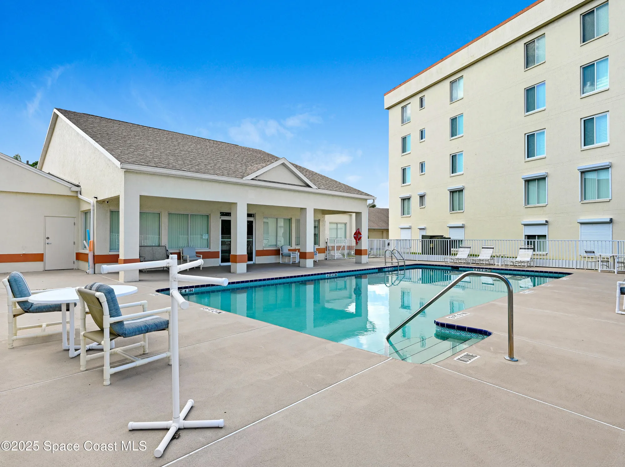 Property Slideshow image 37 of 46 | 1410 huntington ln 1203, Rockledge, FL, 32955