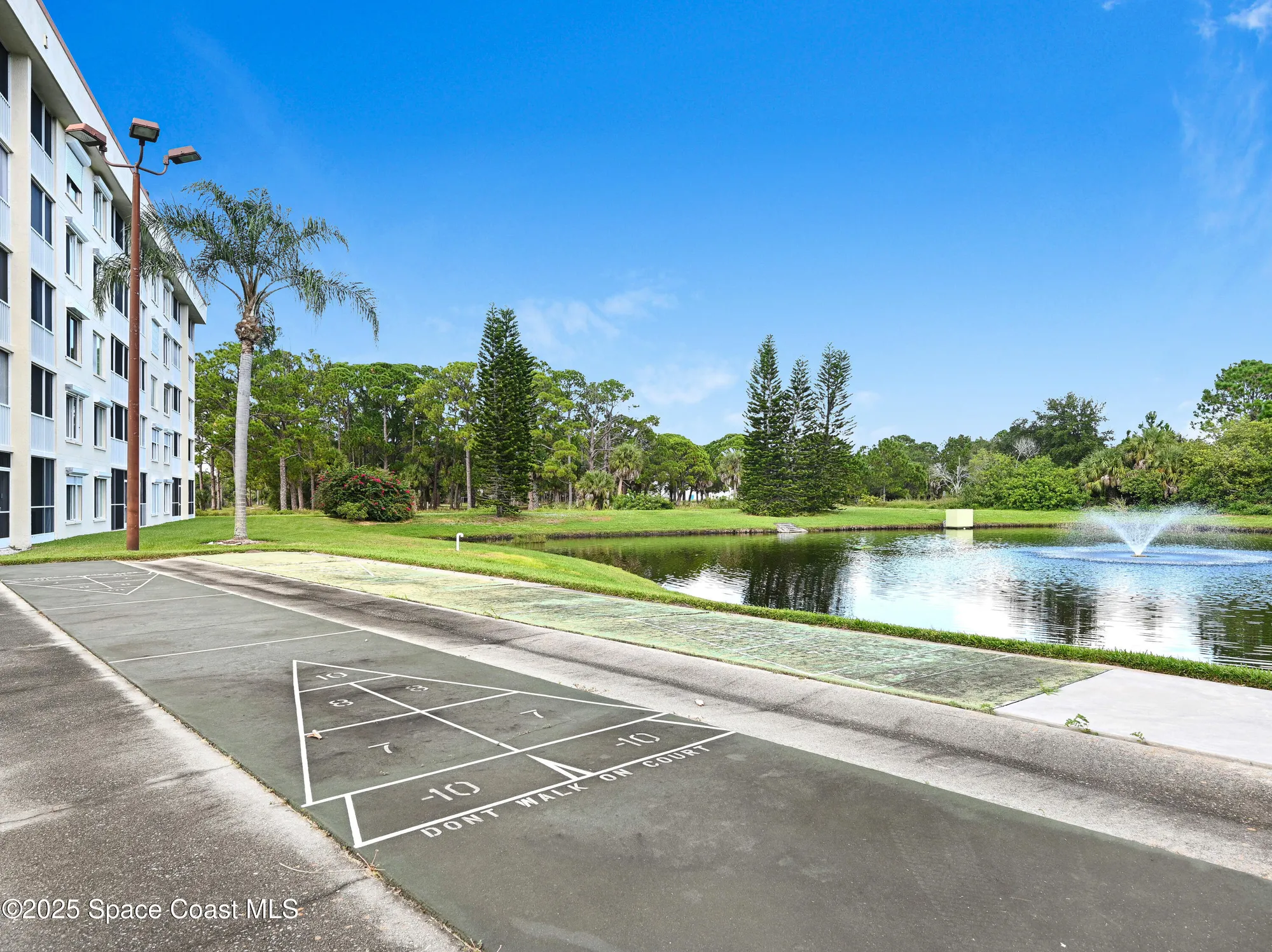 Property Slideshow image 41 of 46 | 1410 huntington ln 1203, Rockledge, FL, 32955