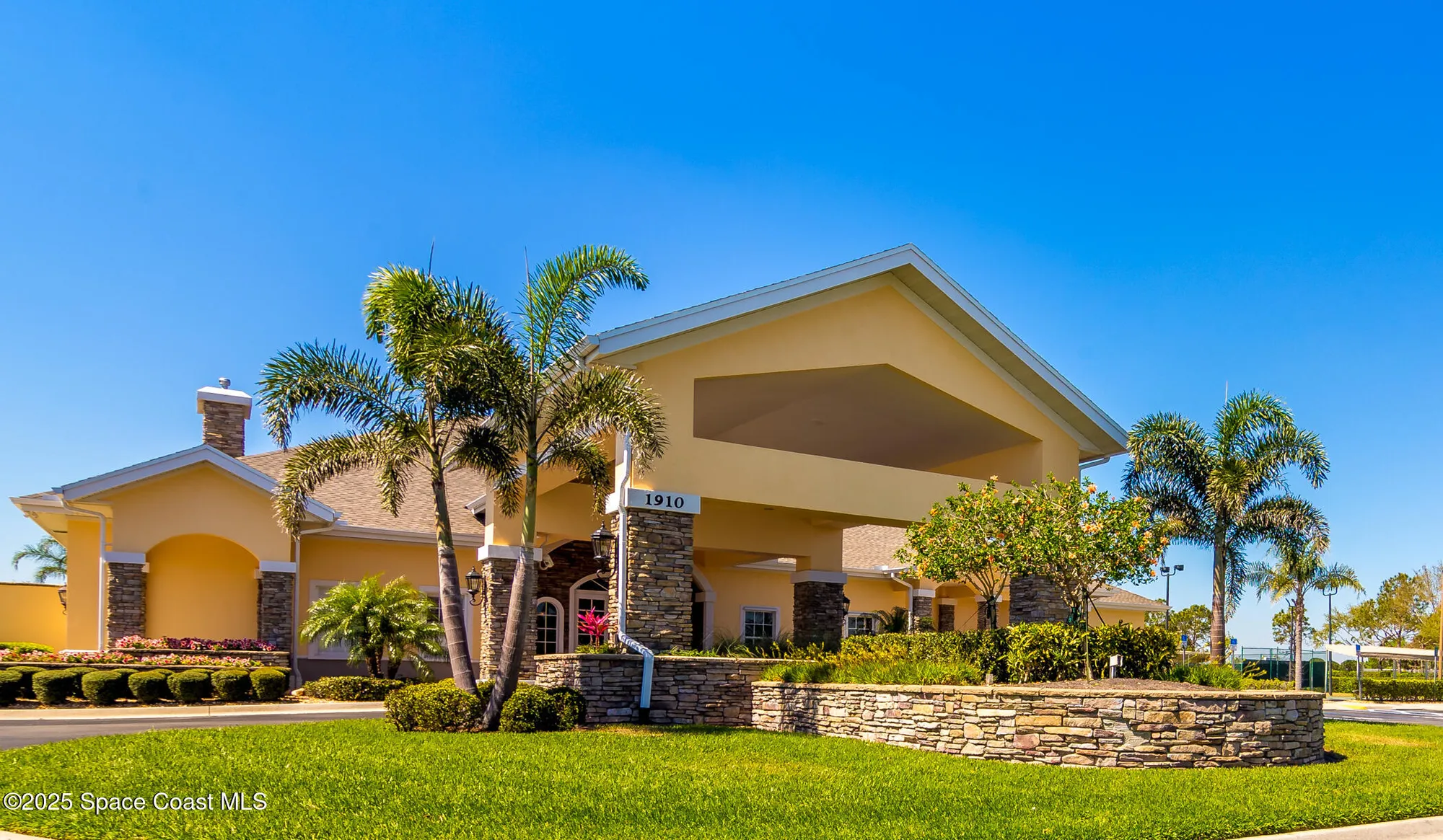 Property Slideshow image 41 of 53 | 1422 keys gate dr, Melbourne, FL, 32940