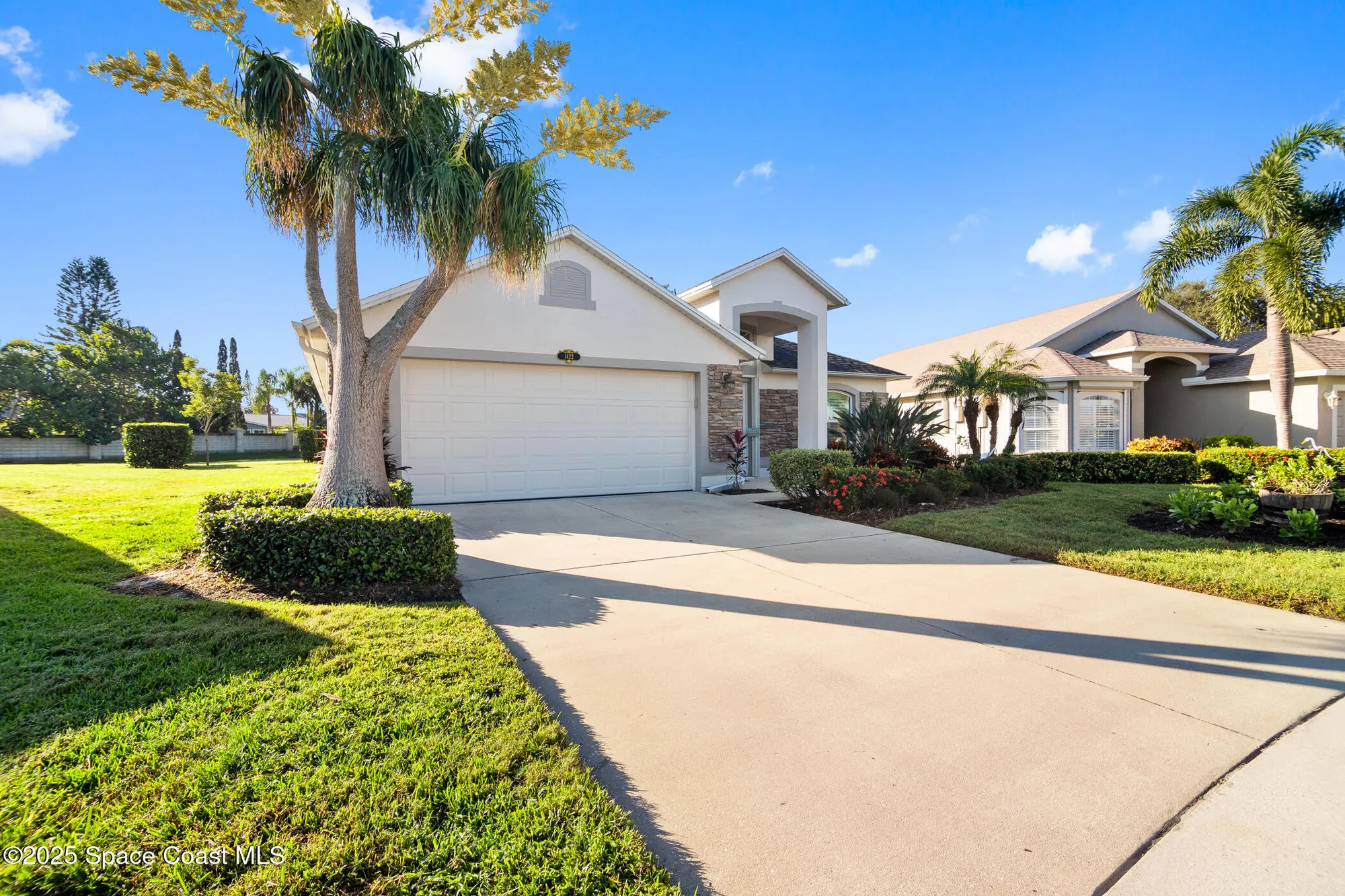 Property Slideshow image 5 of 53 | 1422 keys gate dr, Melbourne, FL, 32940