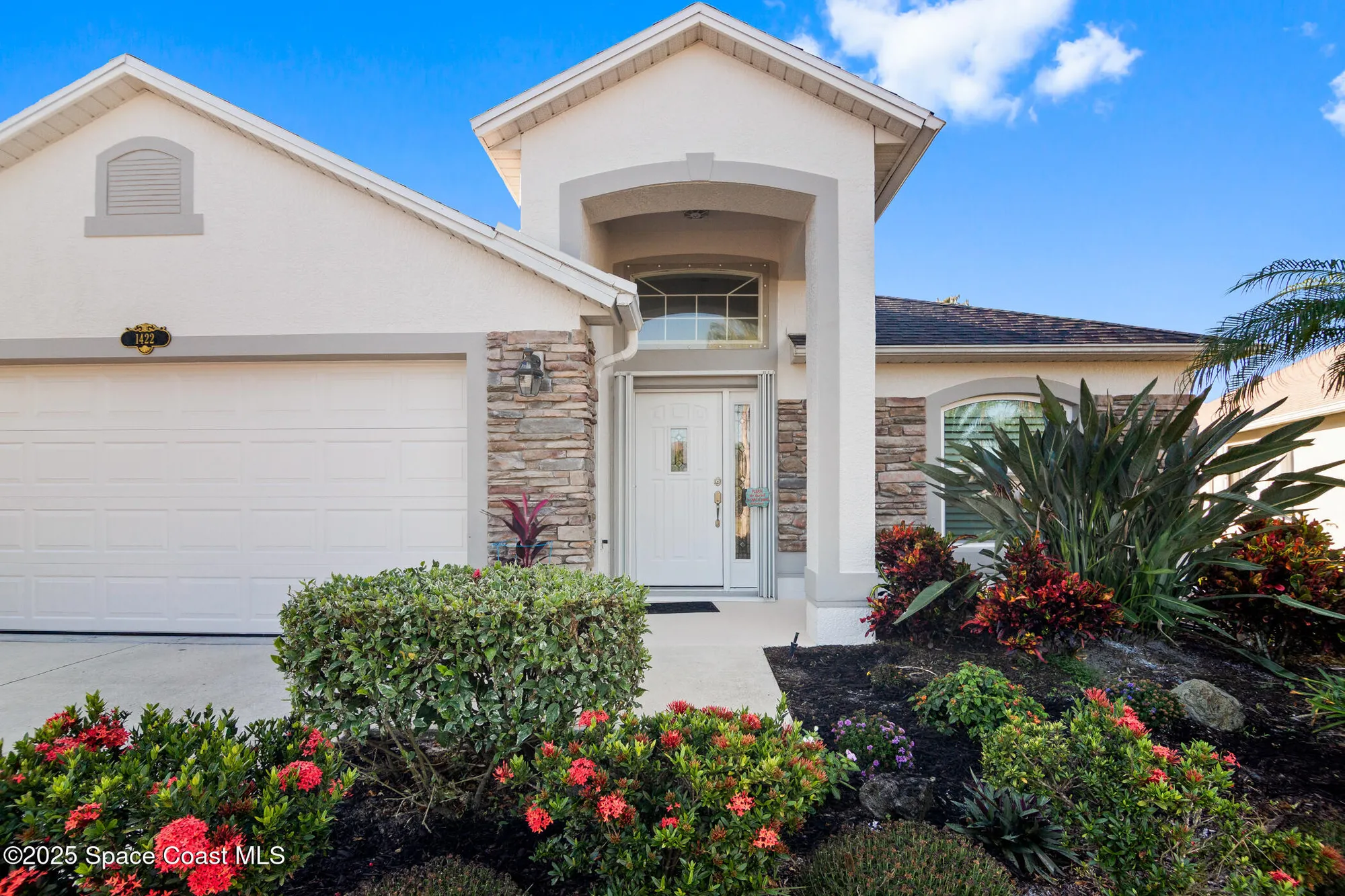 Property Slideshow image 6 of 53 | 1422 keys gate dr, Melbourne, FL, 32940