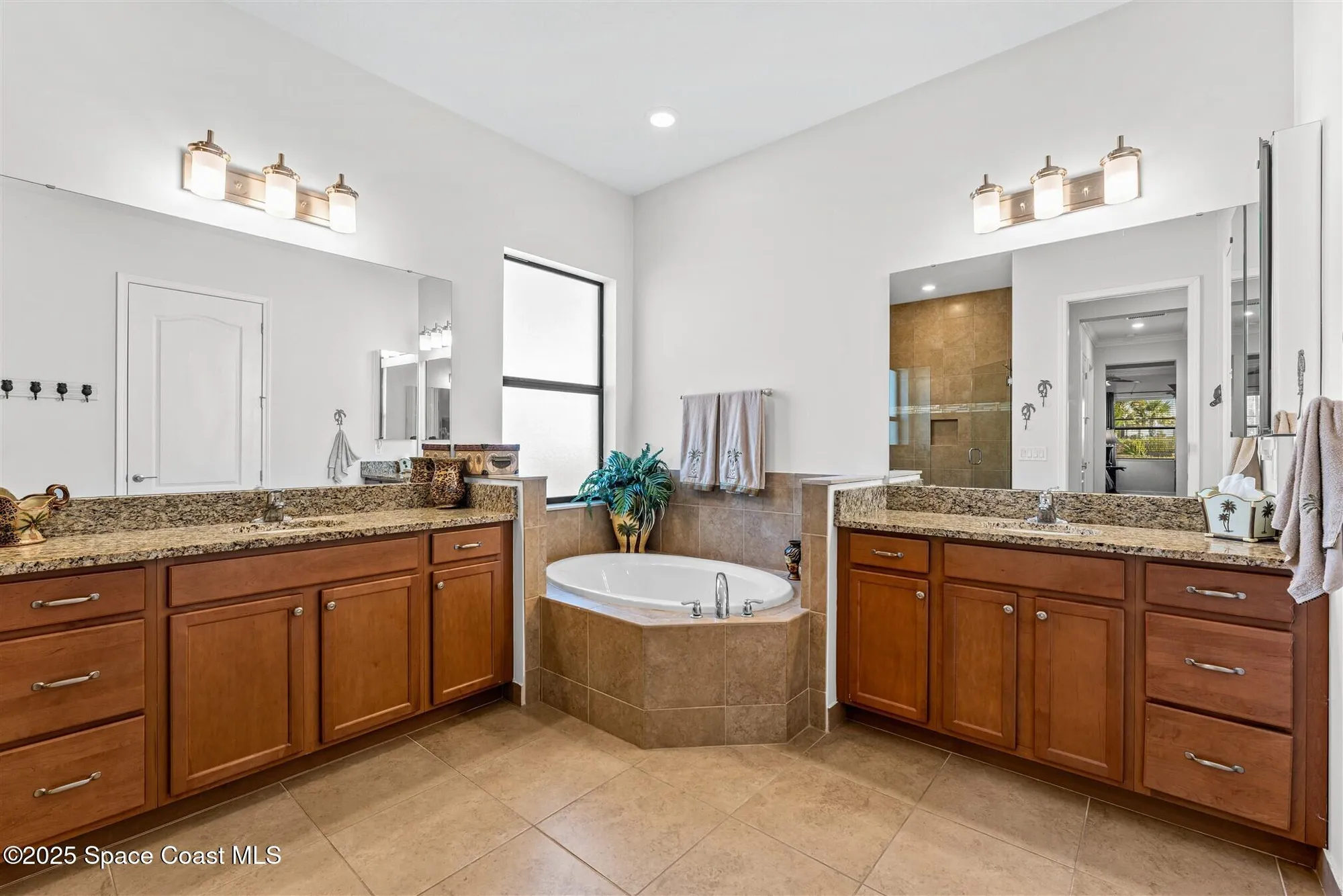 Property Slideshow image 32 of 84 | 2572 chapel bridge ln, Melbourne, FL, 32940