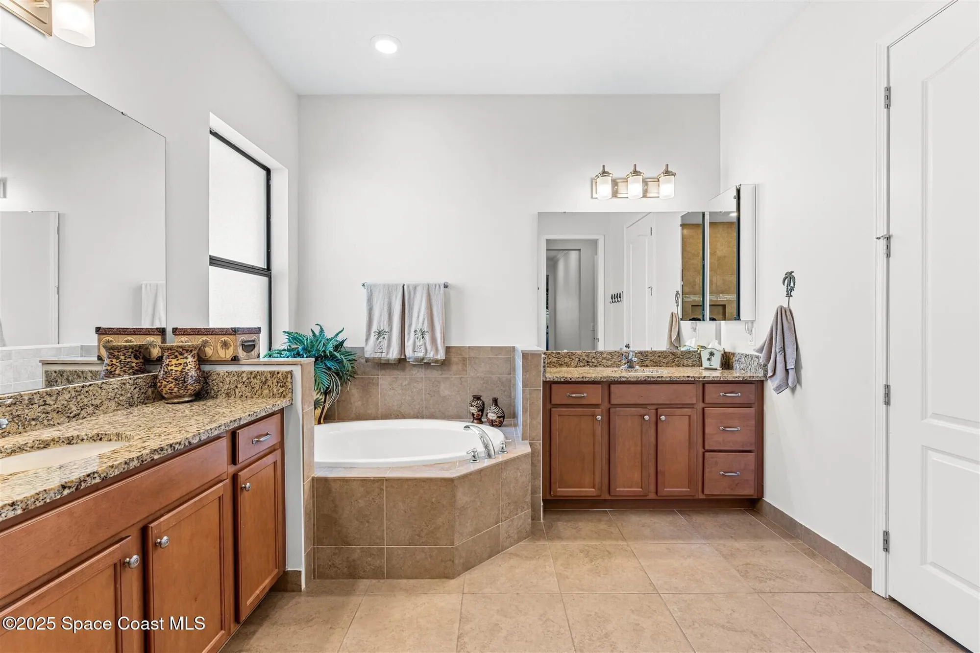 Property Slideshow image 33 of 84 | 2572 chapel bridge ln, Melbourne, FL, 32940