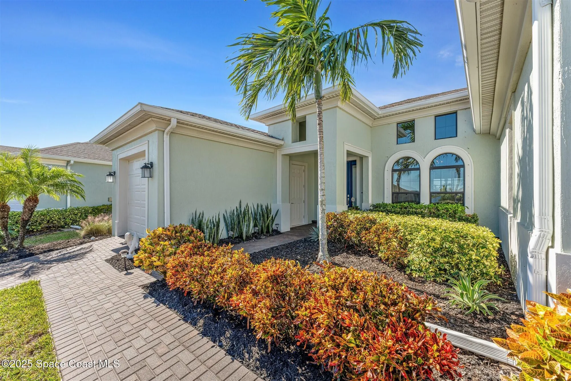 Property Slideshow image 5 of 84 | 2572 chapel bridge ln, Melbourne, FL, 32940
