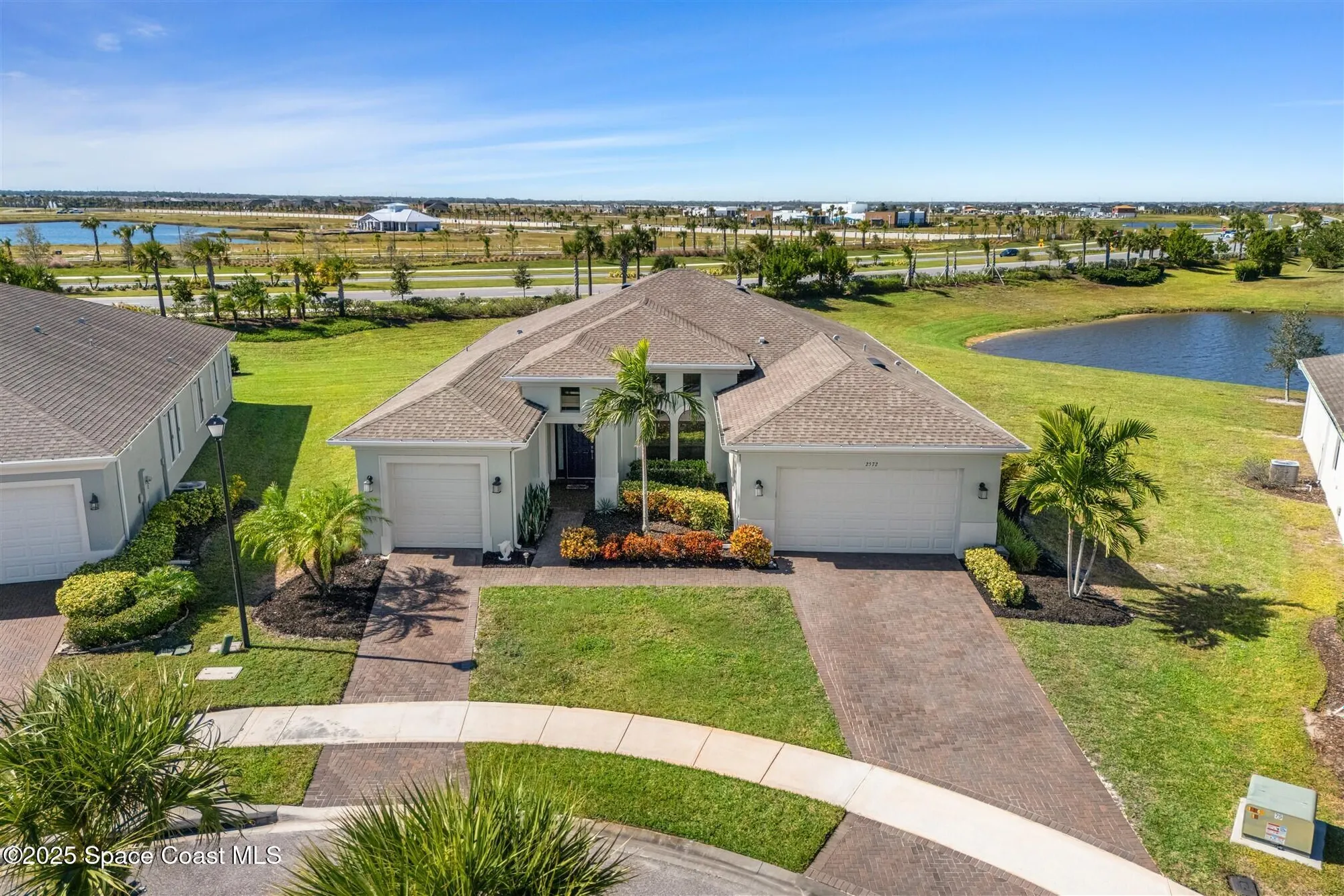 Property Slideshow image 2 of 84 | 2572 chapel bridge ln, Melbourne, FL, 32940