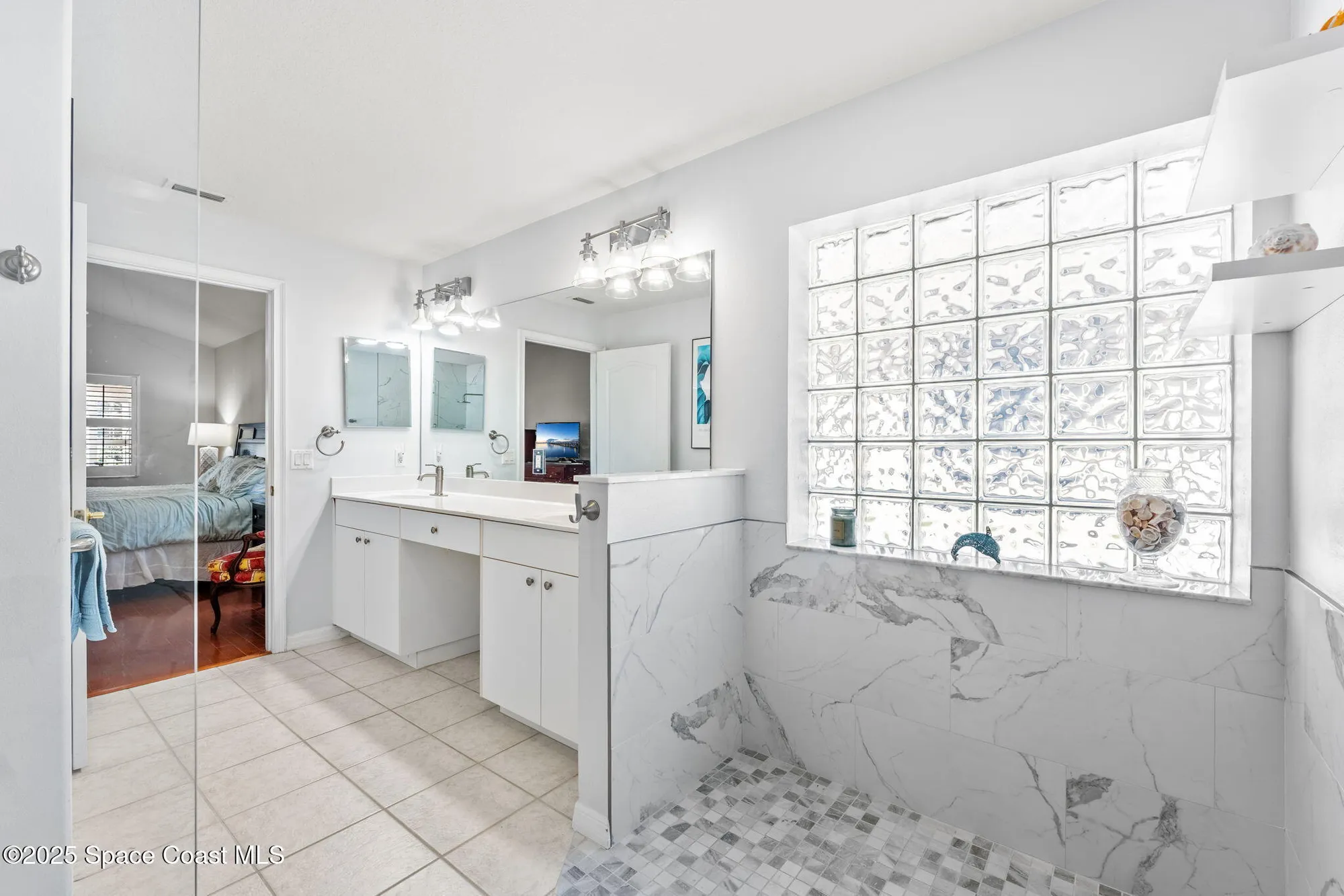 Property Slideshow image 15 of 52 | 1690 lago mar dr, Melbourne, FL, 32940