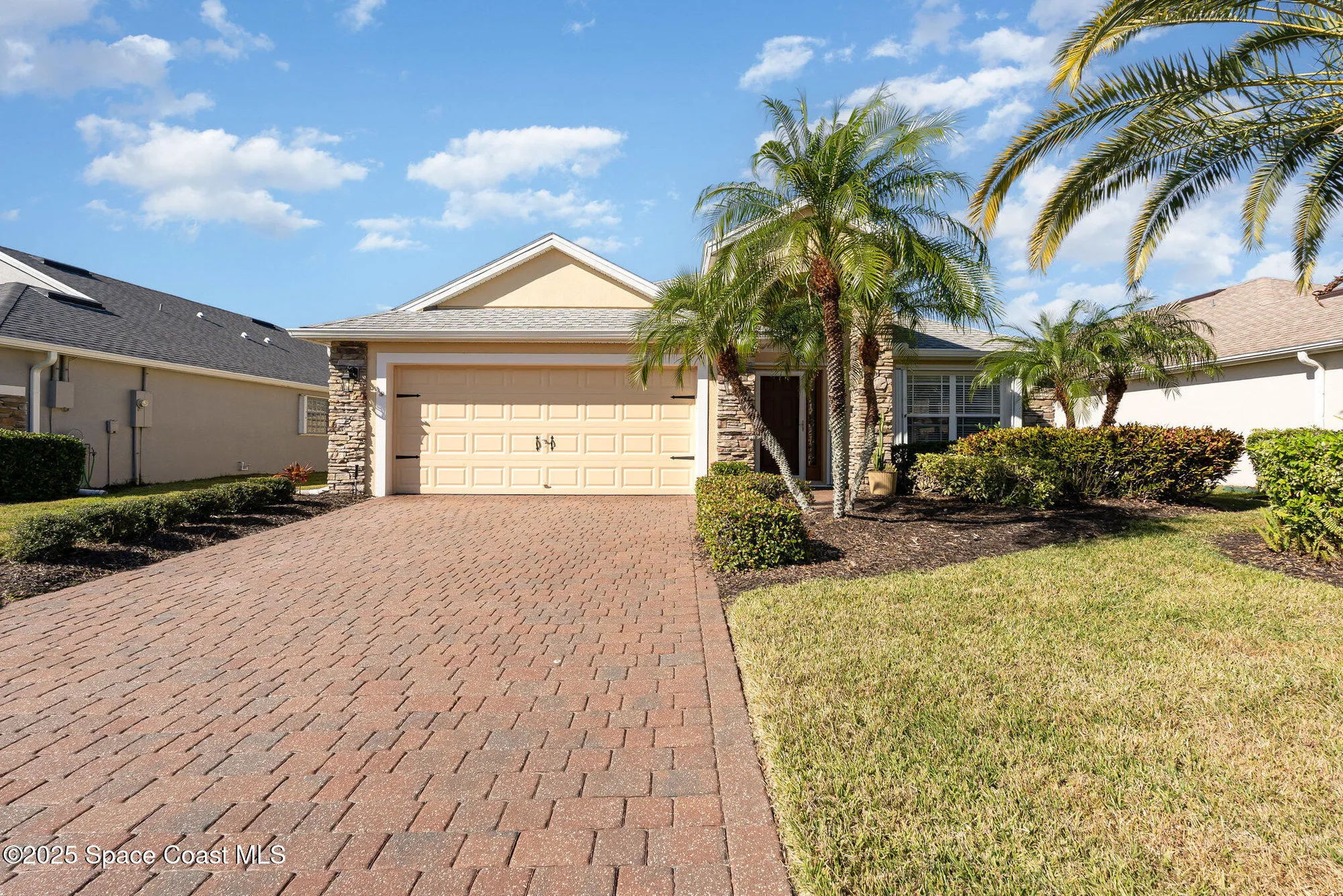 Property Slideshow image 2 of 47 | 3122 grayson dr, Melbourne, FL, 32940