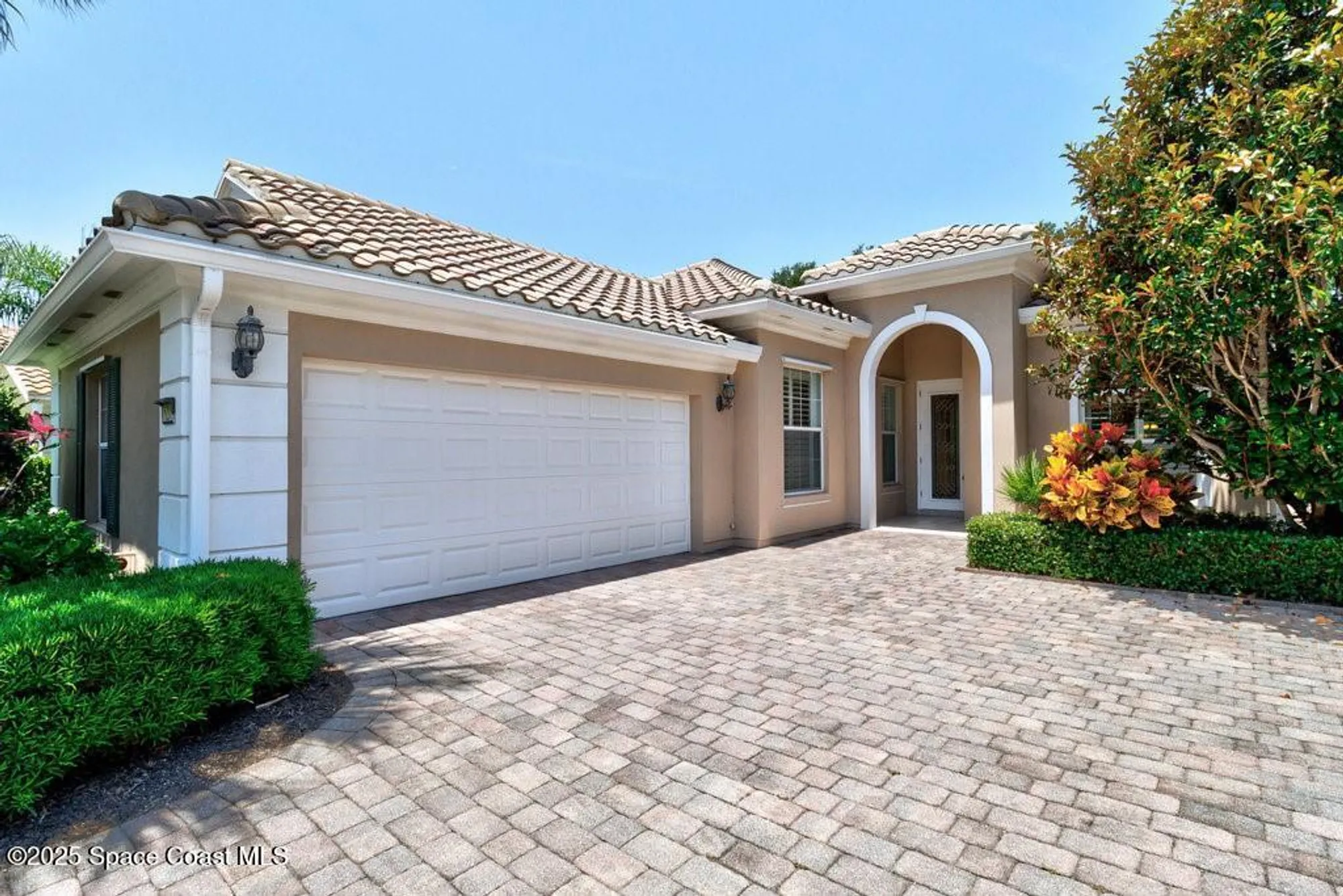 Property Slideshow image 1 of 33 | 5209 eleuthra cir, Vero Beach, FL, 32967