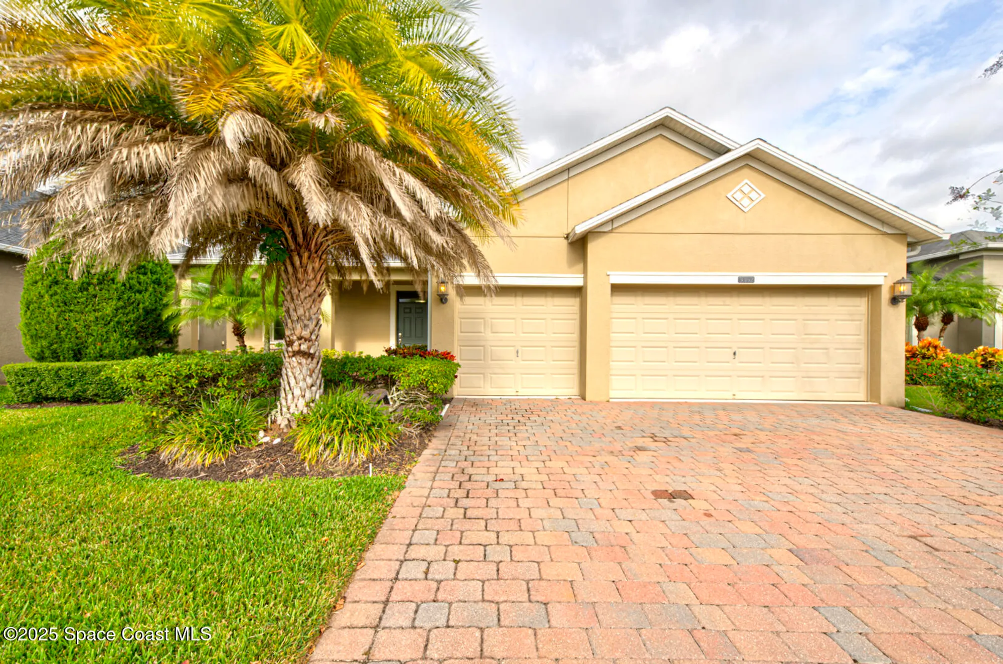 Property Slideshow image 1 of 67 | 3352 russ pl, Melbourne, FL, 32940