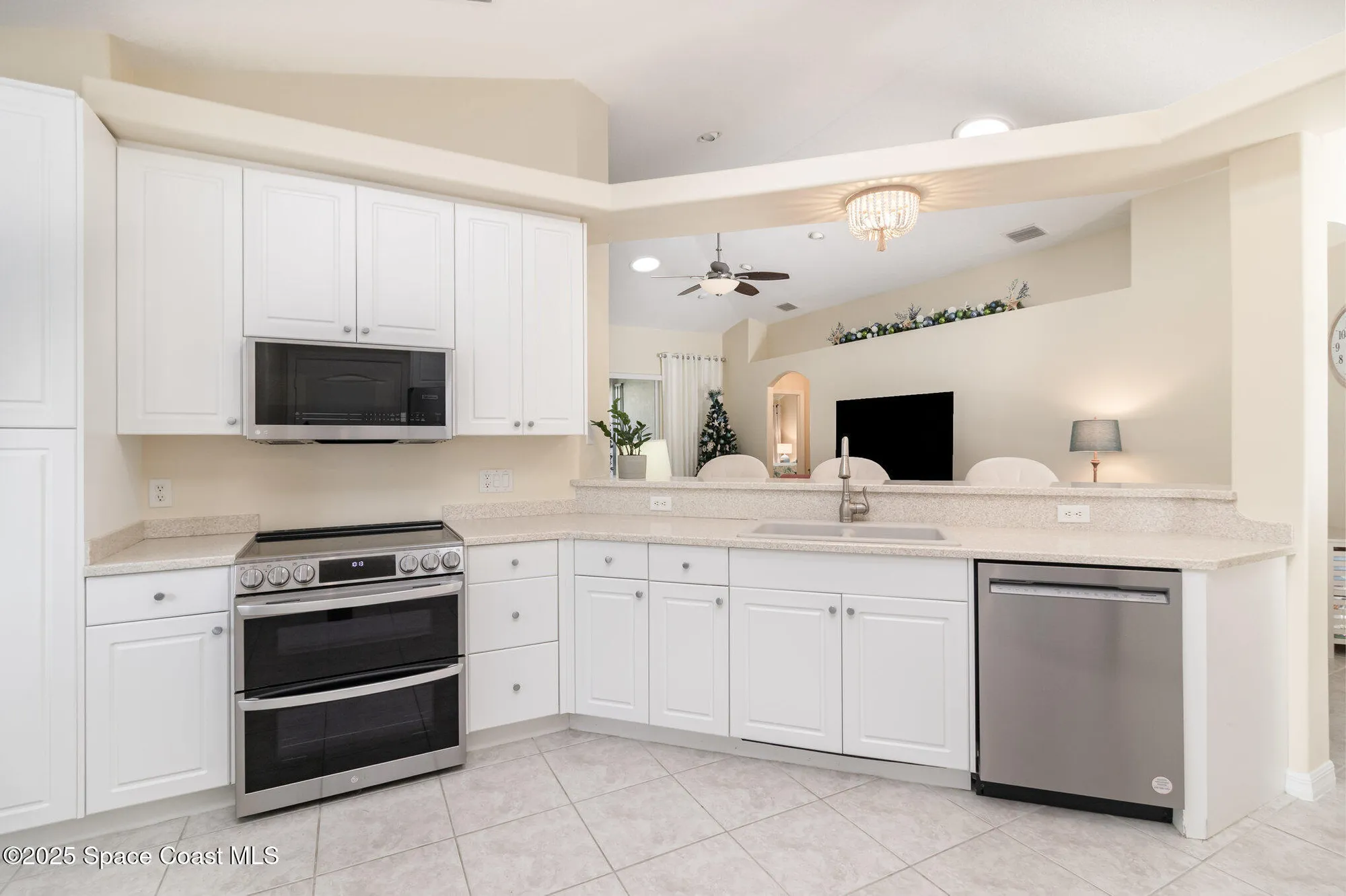 Property Slideshow image 8 of 35 | 3112 grayson dr, Melbourne, FL, 32940