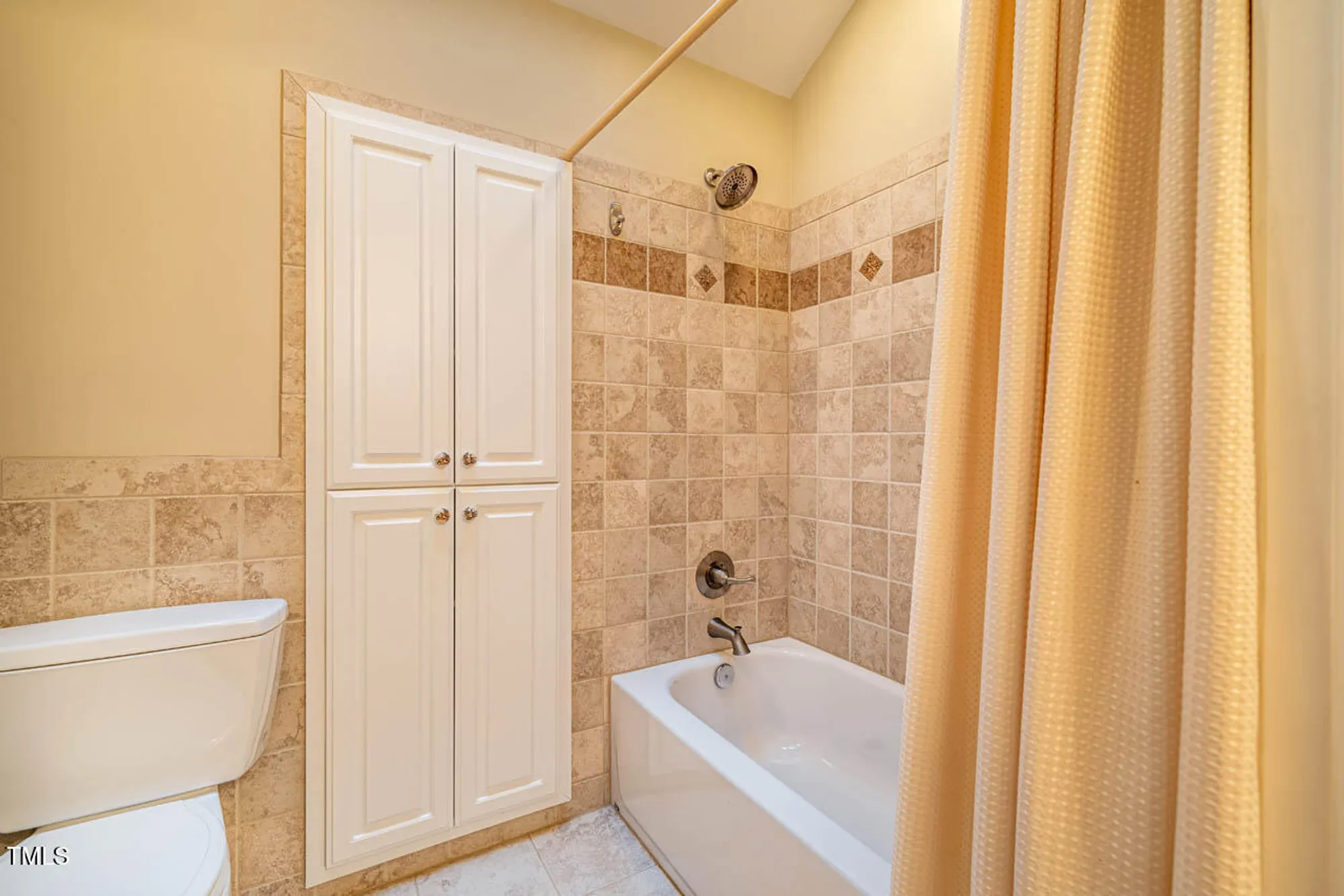 Property Slideshow image 33 of 55 | 135 weatherbend, Pittsboro, NC, 27312