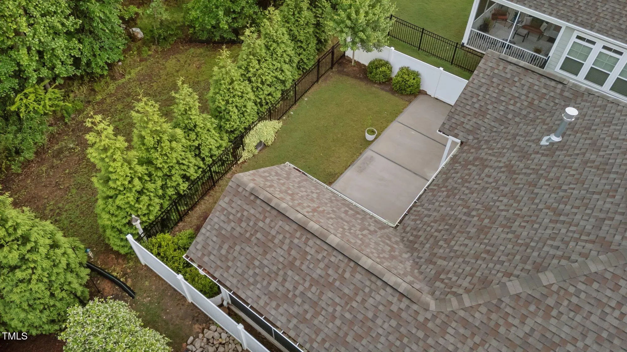 Property Slideshow image 37 of 41 | 80 bramble ln, Clayton, NC, 27527